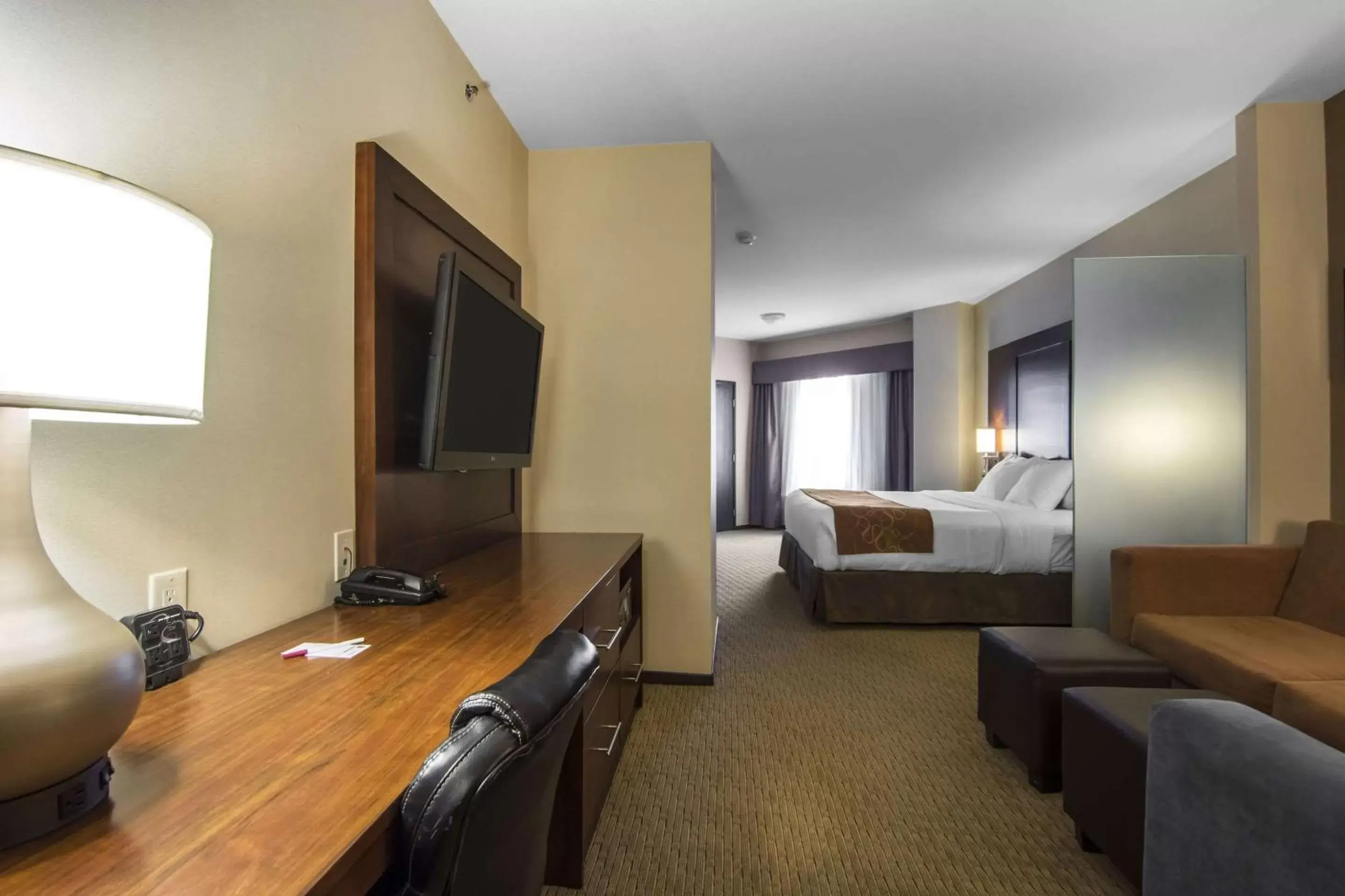 Photo of the whole room, TV/Entertainment Center in Comfort Suites Saskatoon