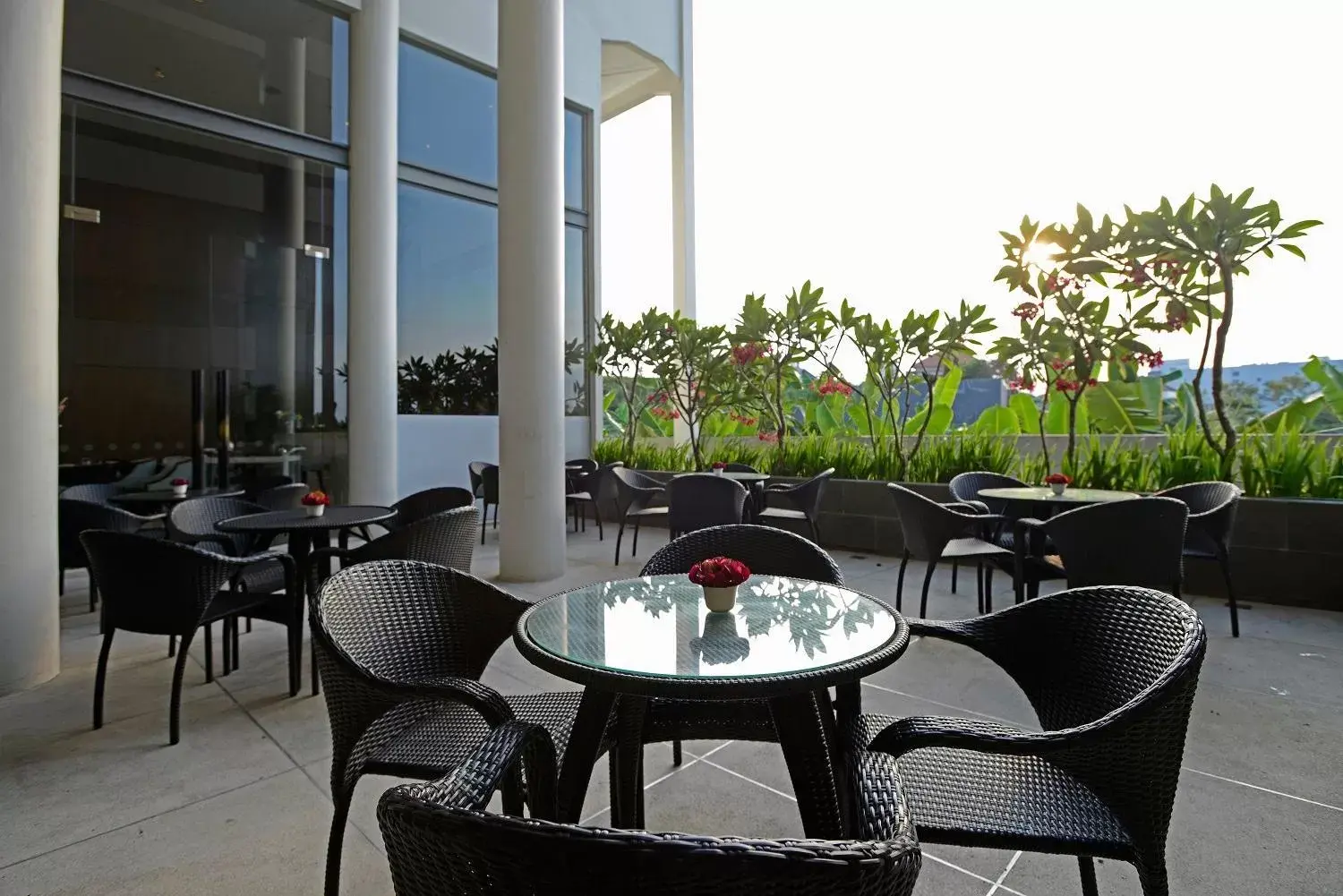 Lounge or bar, Restaurant/Places to Eat in Premier Place Surabaya Airport