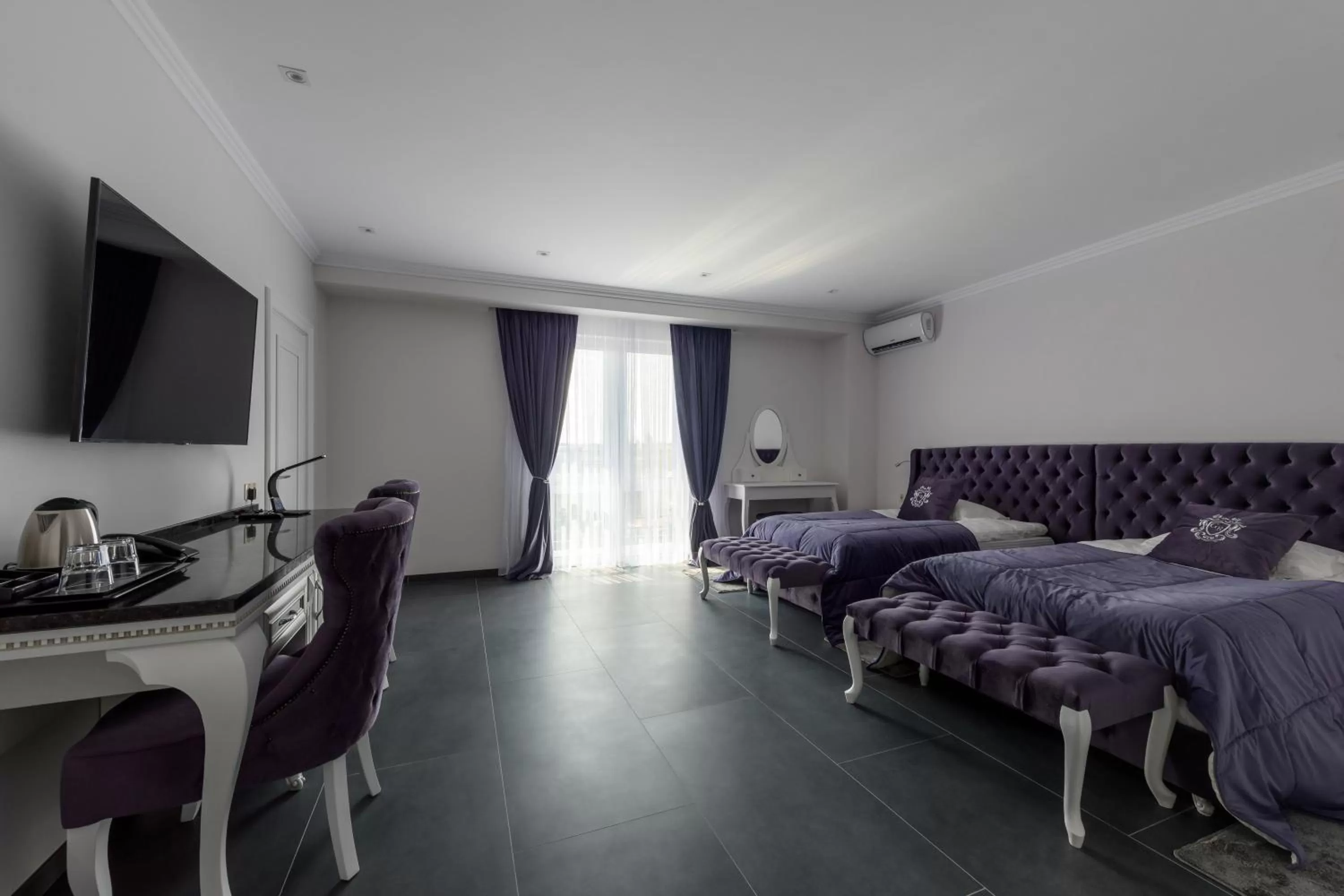 TV and multimedia, Seating Area in Grand Royal