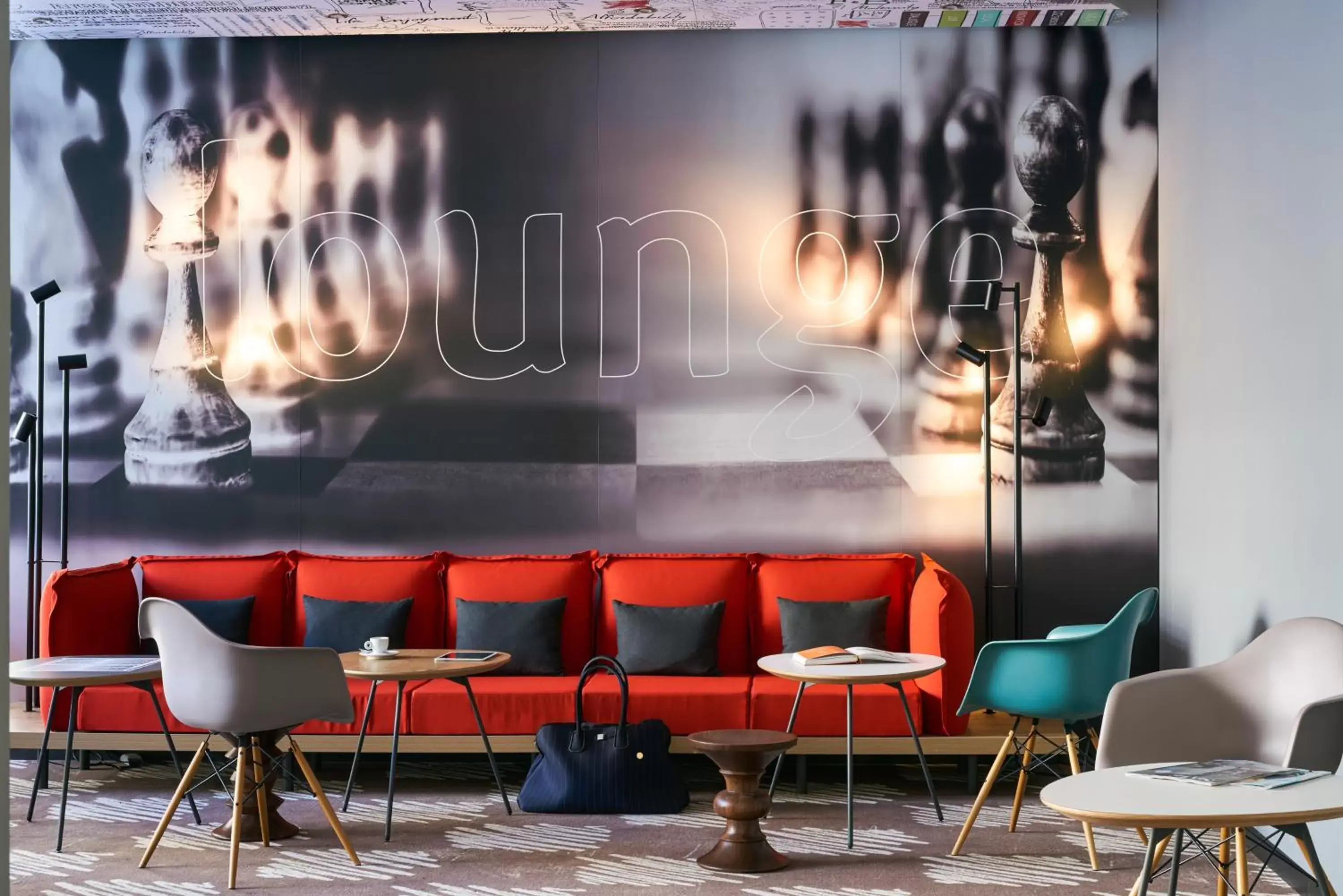 Lounge or bar in ibis Jerusalem city Center - An AccorHotels Brand