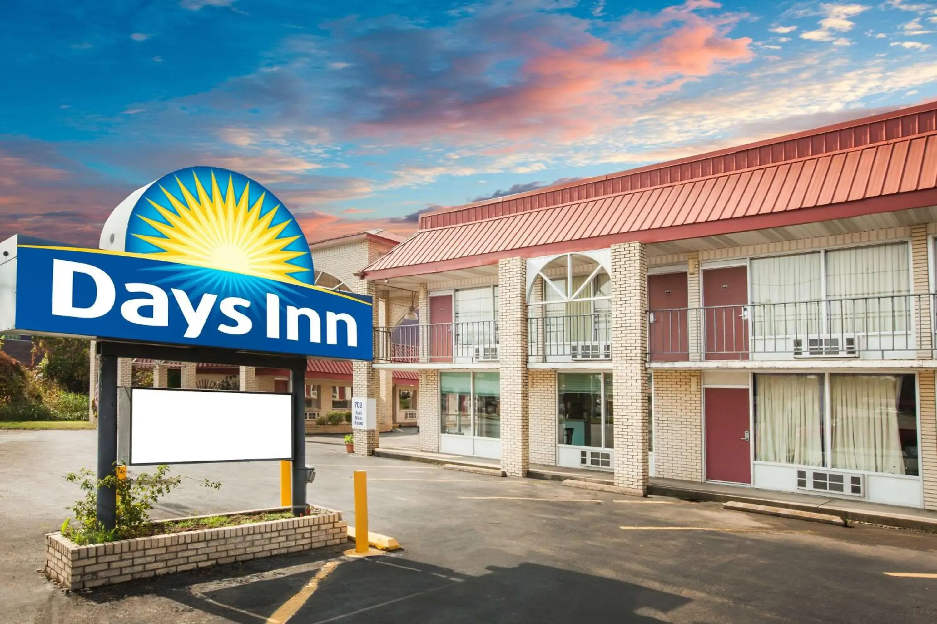Property building in Days Inn by Wyndham Mountain View