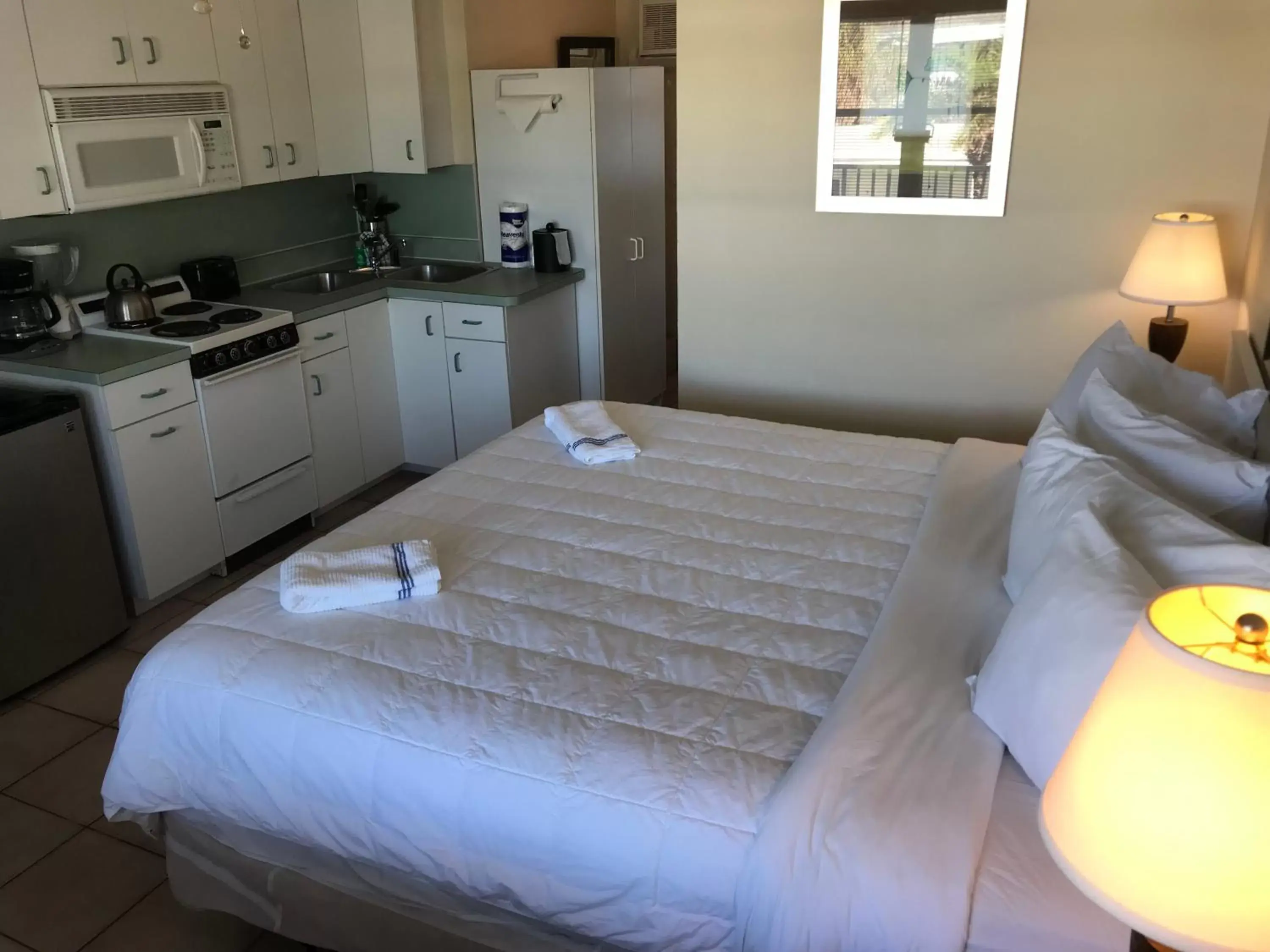 Photo of the whole room, Bed in Miramar Resort