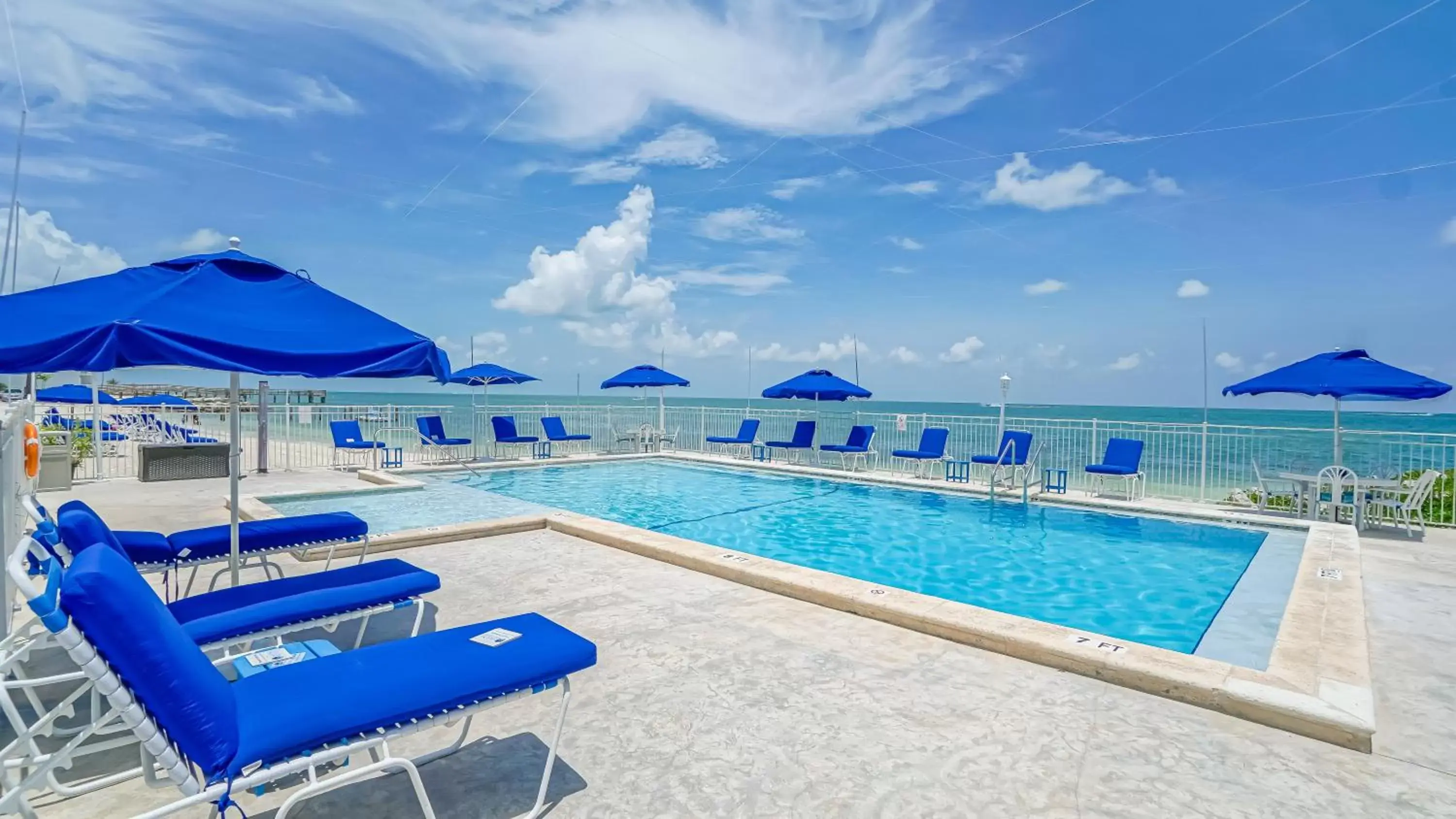 Pool view, Swimming Pool in Glunz Ocean Beach Hotel and Resort