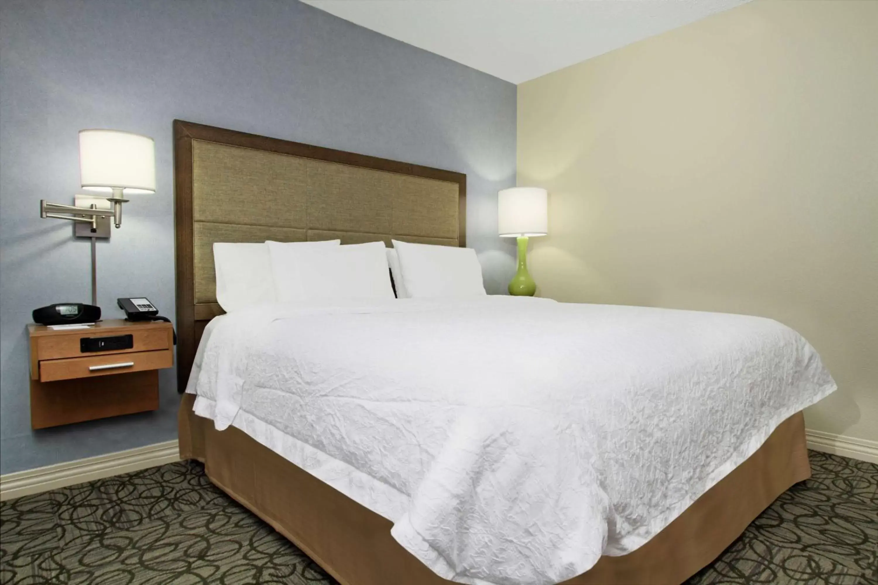Bed in Hampton by Hilton Austin South - I-35 & Ben White Bed in Hampton by Hilton Austin South - I-35 & Ben White