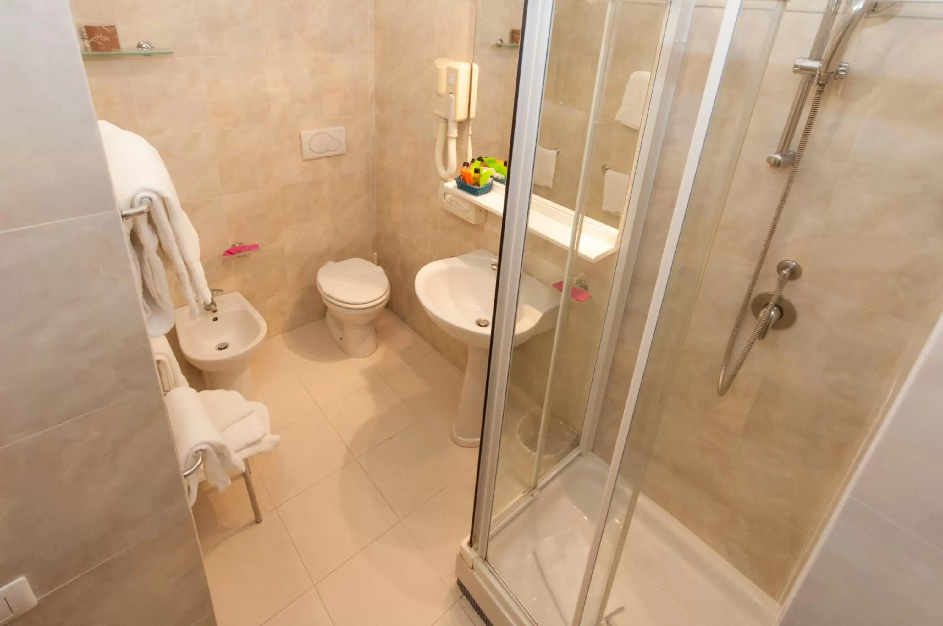 Bathroom in Hotel San Luca