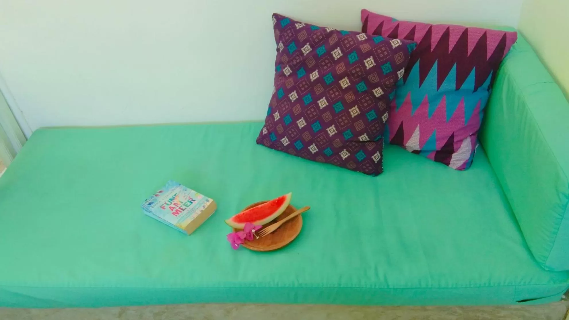 Balcony/Terrace, Bed in Café des Arts Gili Air