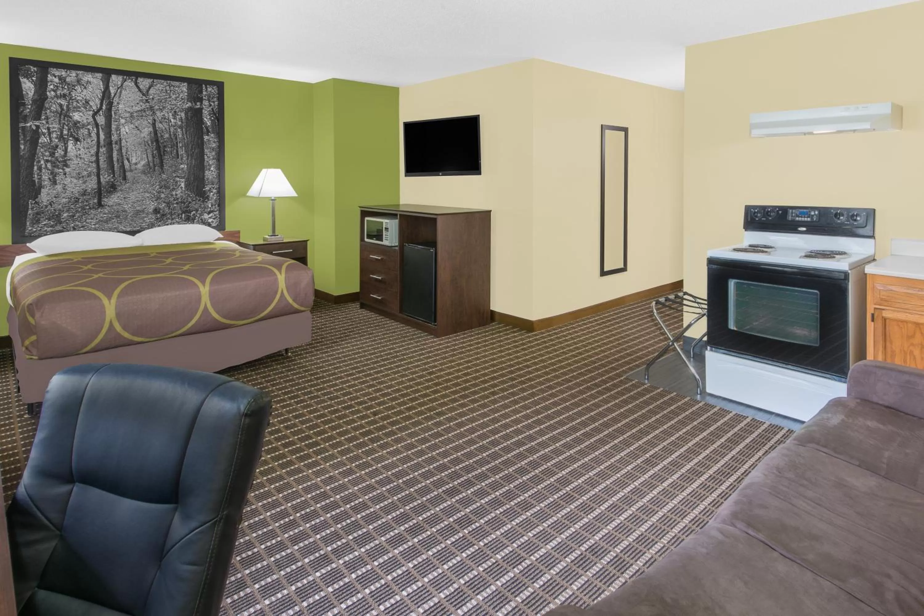 Decorative detail, Bed in Super 8 by Wyndham Webster City IA