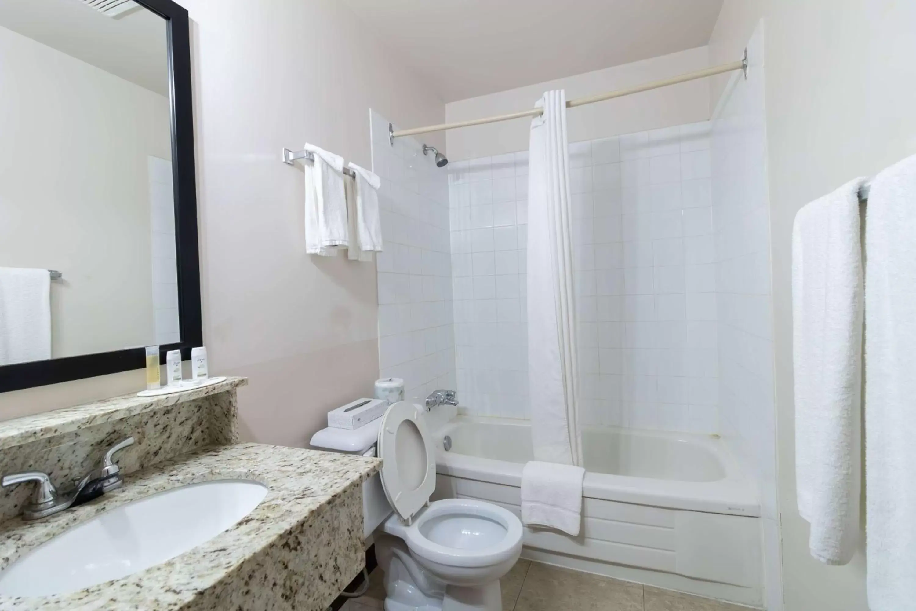 Photo of the whole room in Super 8 by Wyndham Prince George Photo of the whole room in Super 8 by Wyndham Prince George