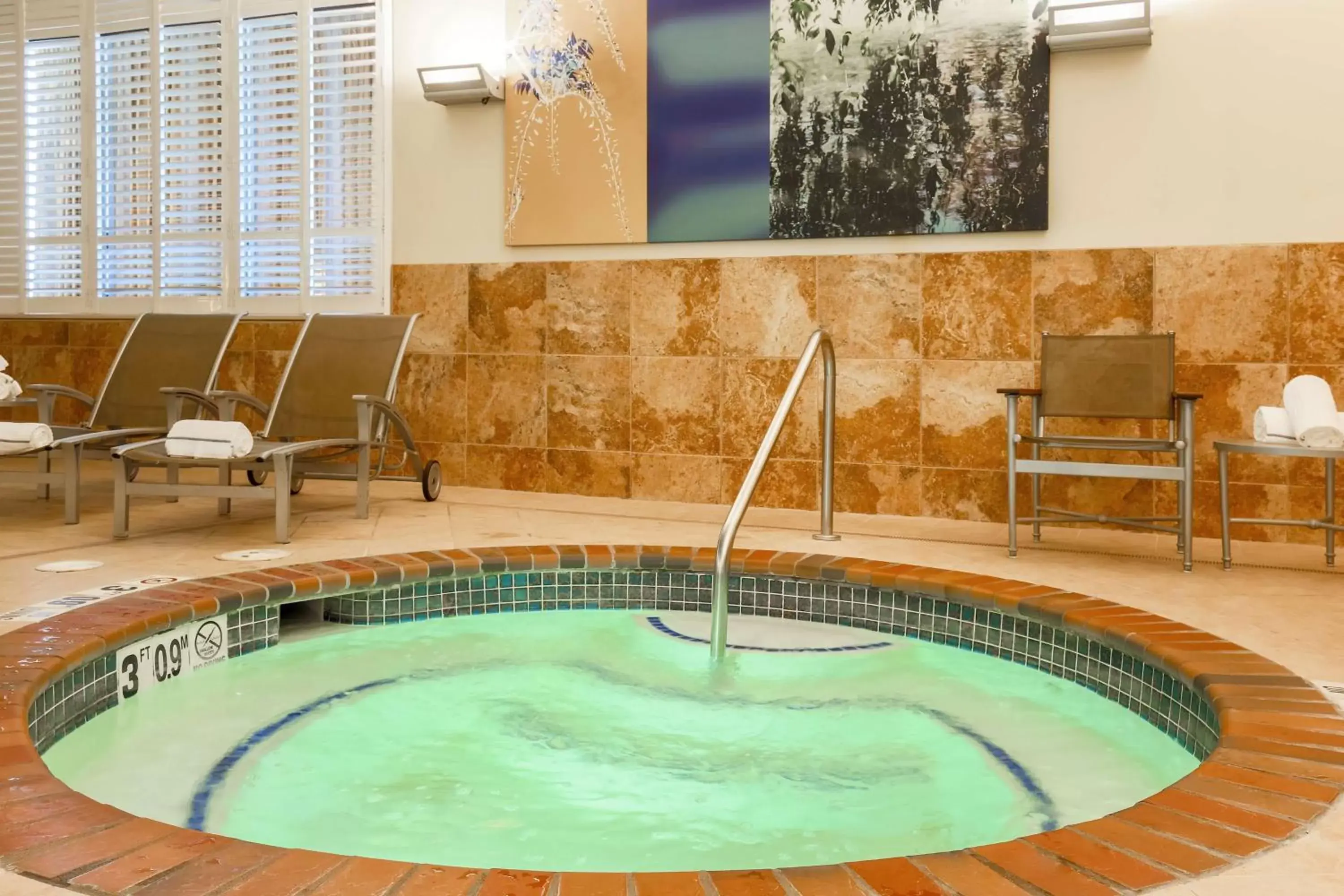 Hot Tub, Swimming Pool in Hilton Promenade Branson Landing
