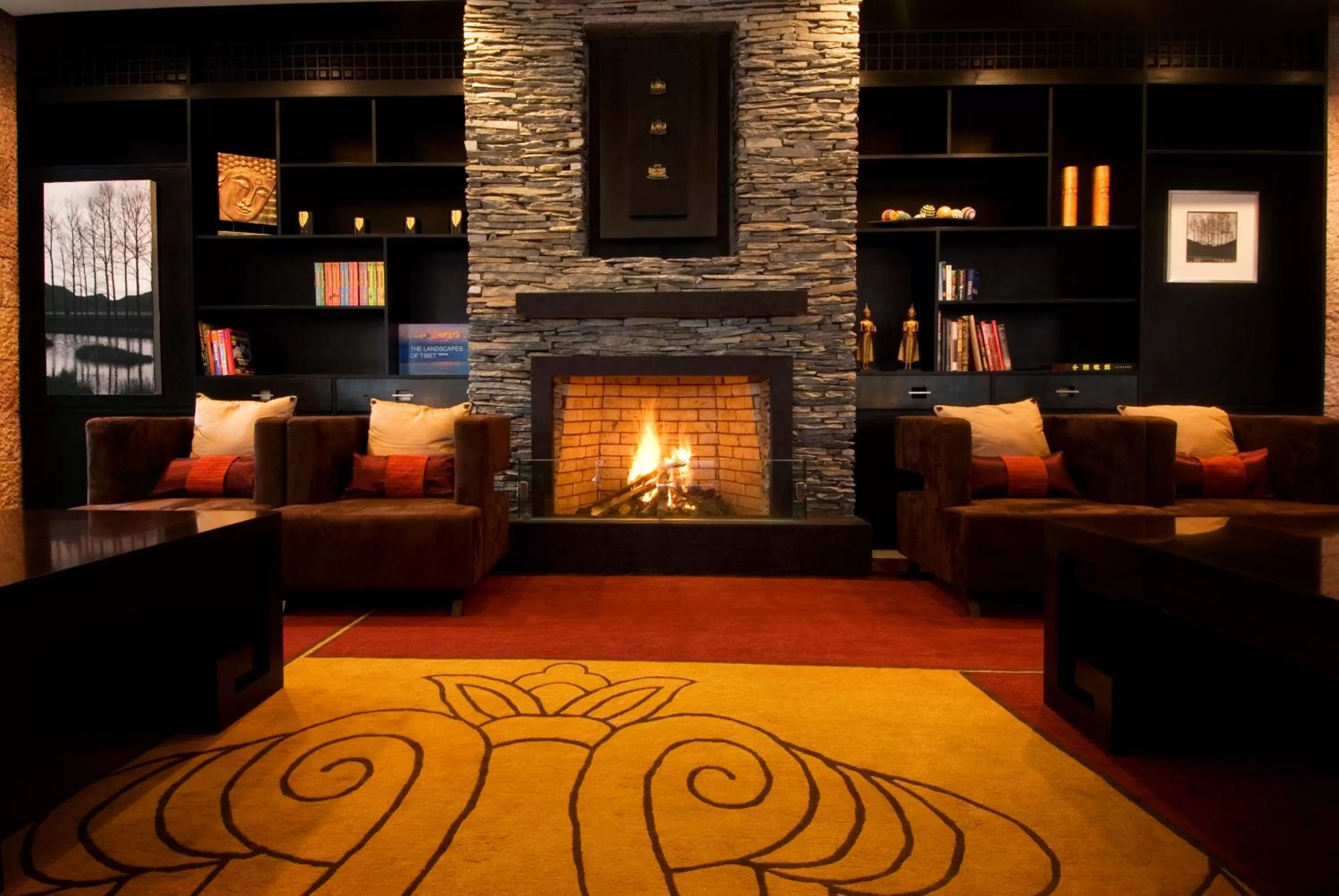 Library in Banyan Tree Lijiang