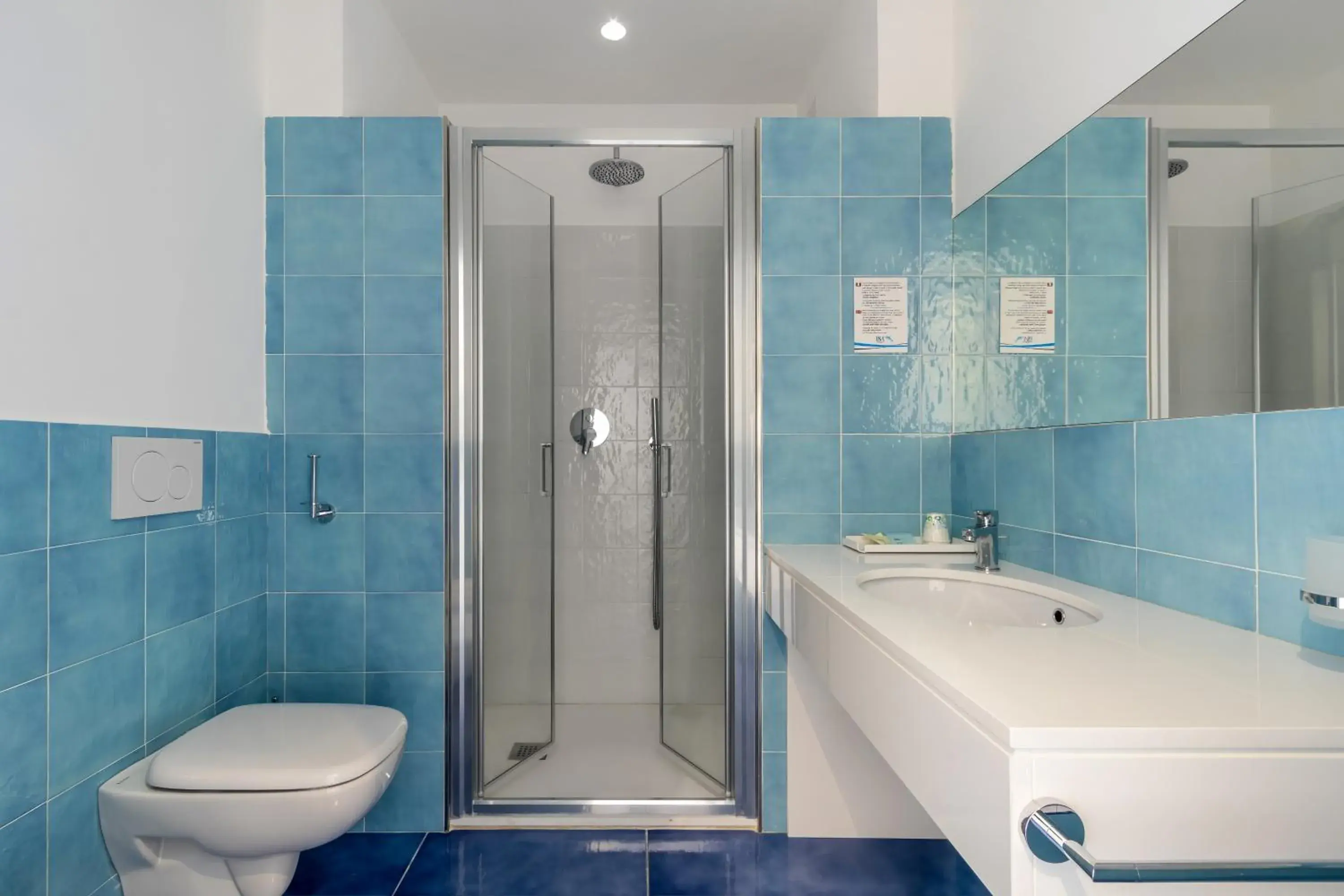 Bathroom in Hotel Metropole