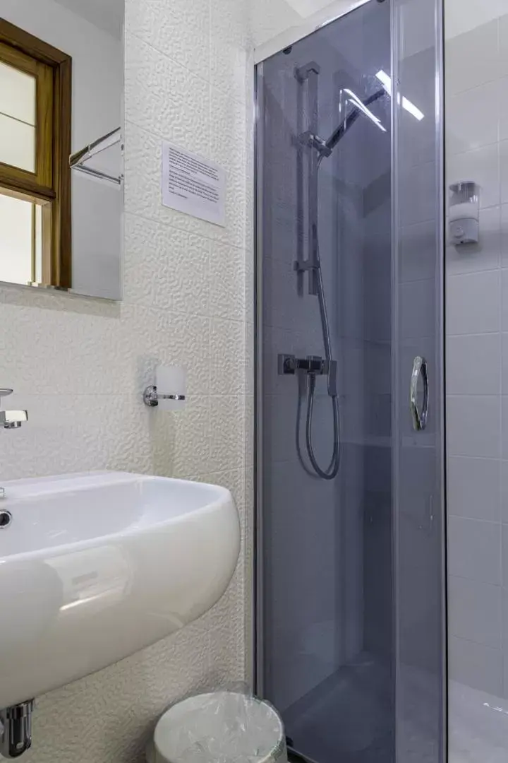 Bathroom in La Gemma del Salento Rooms&Apartments