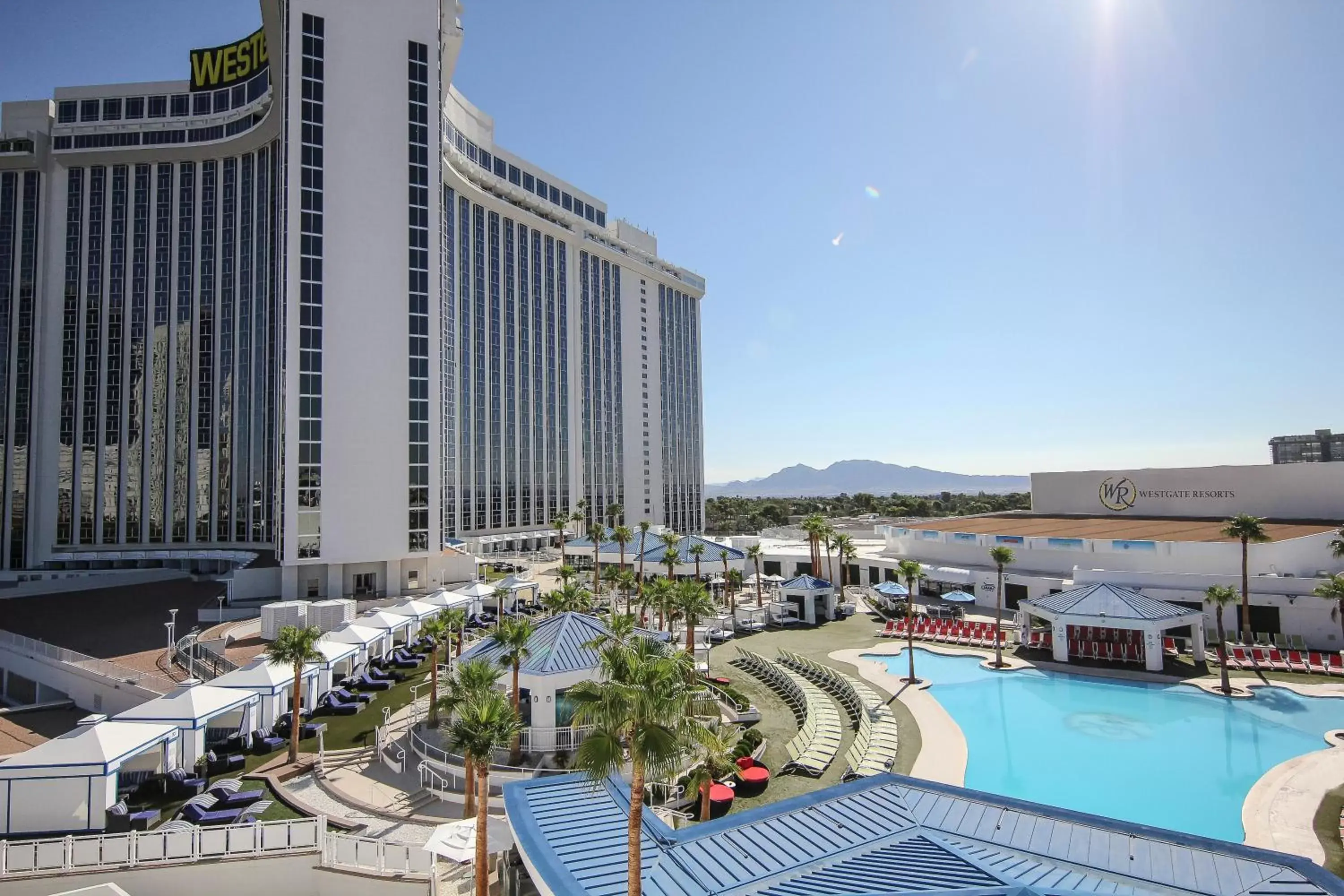 Swimming pool in Westgate Las Vegas Resort and Casino