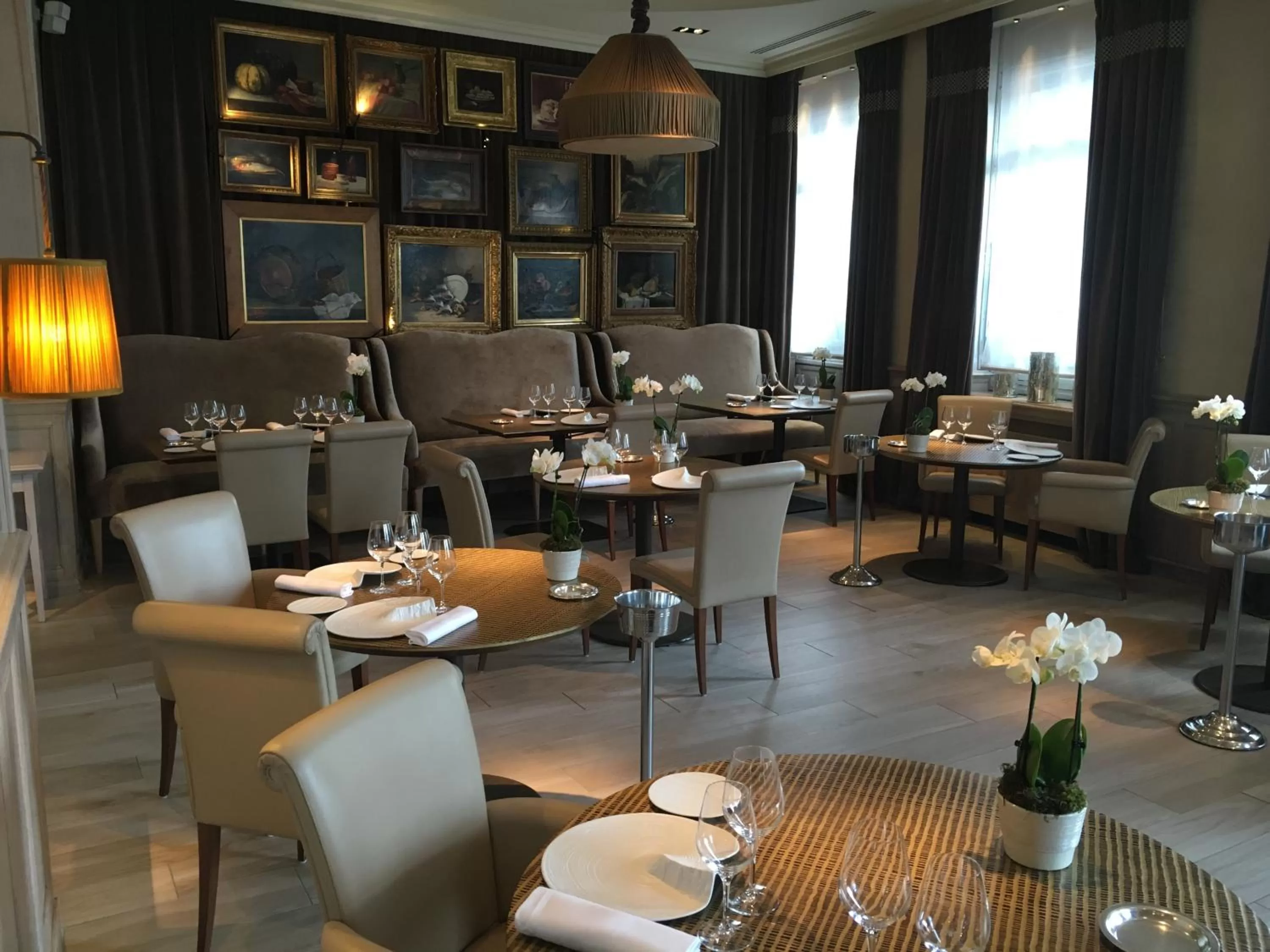 Restaurant/places to eat in Hotel & Spa Le Grand Monarque, BW Premier Collection