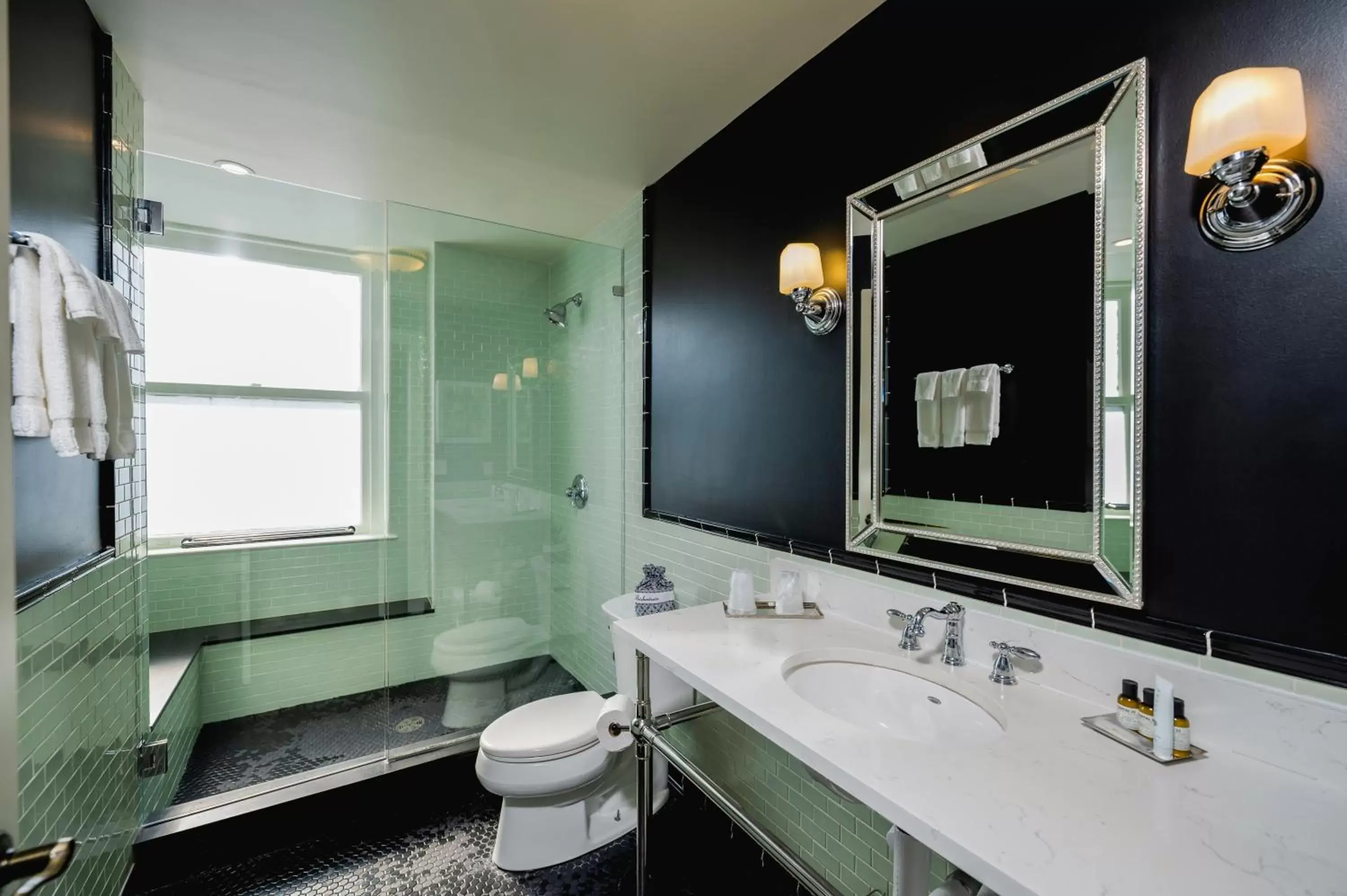 Bathroom in Pontchartrain Hotel St. Charles Avenue