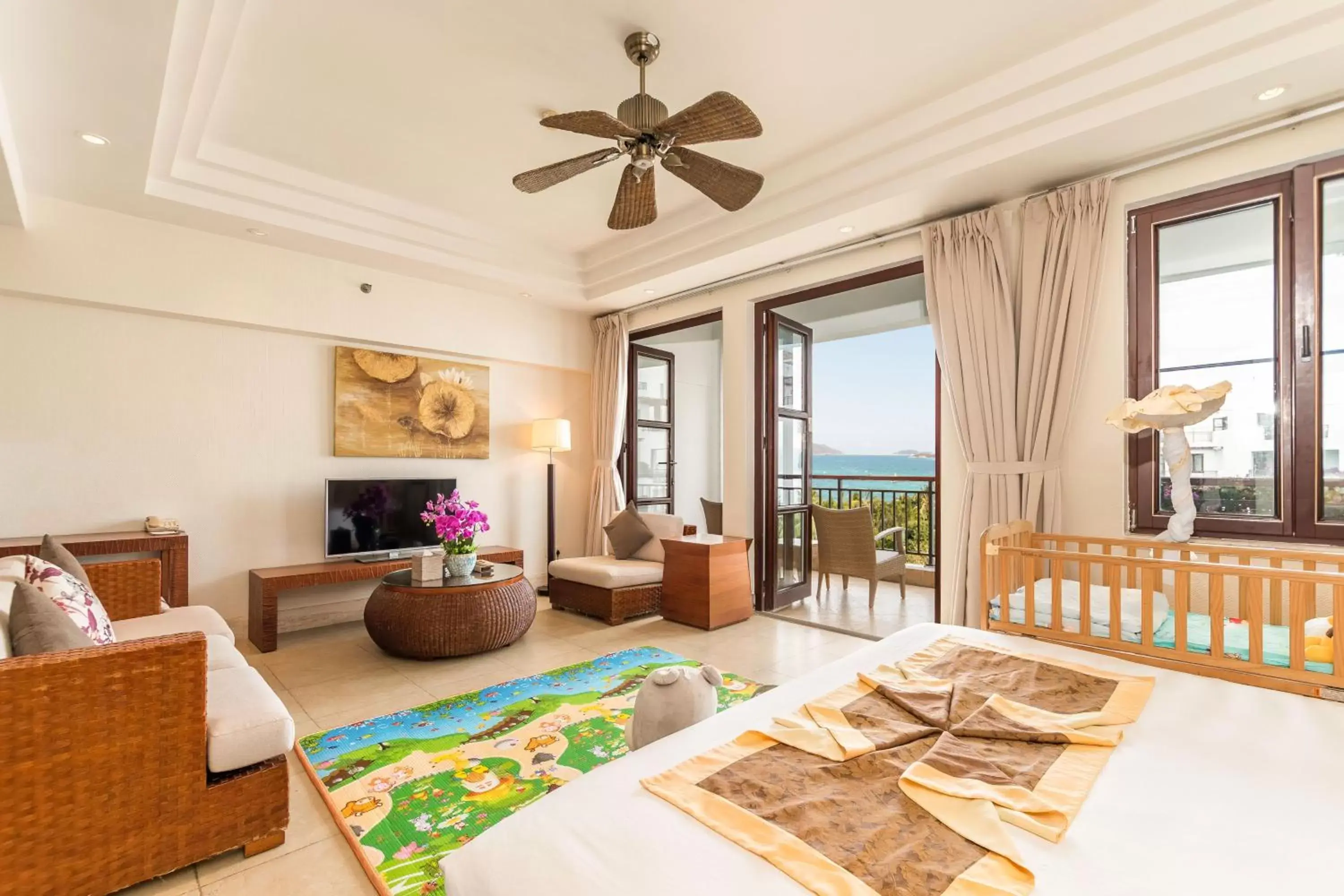Seating Area in Aegean Suites Sanya Yalong Bay Resort
