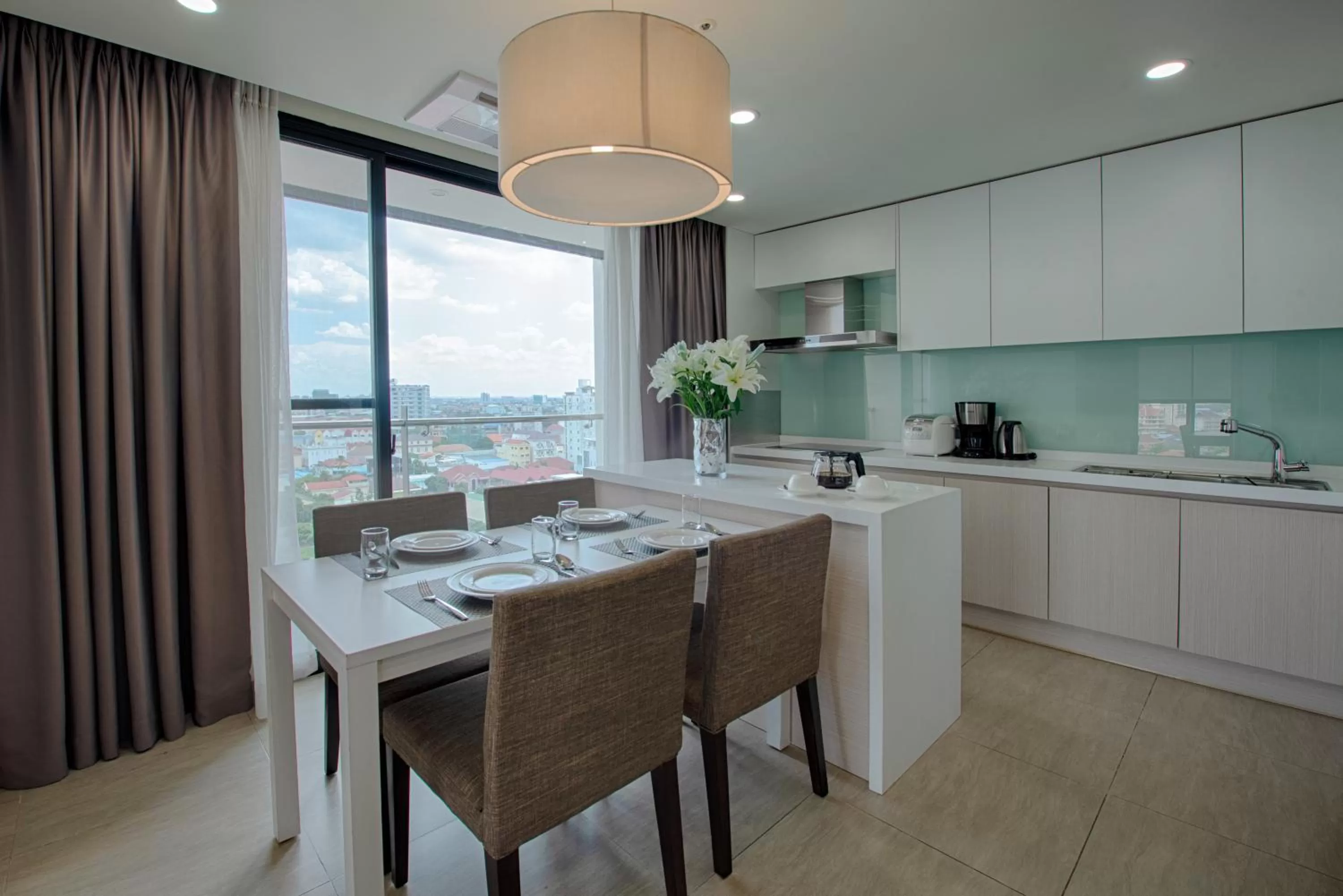 Kitchen or kitchenette in GRANFERTE Phnom Penh Hotel