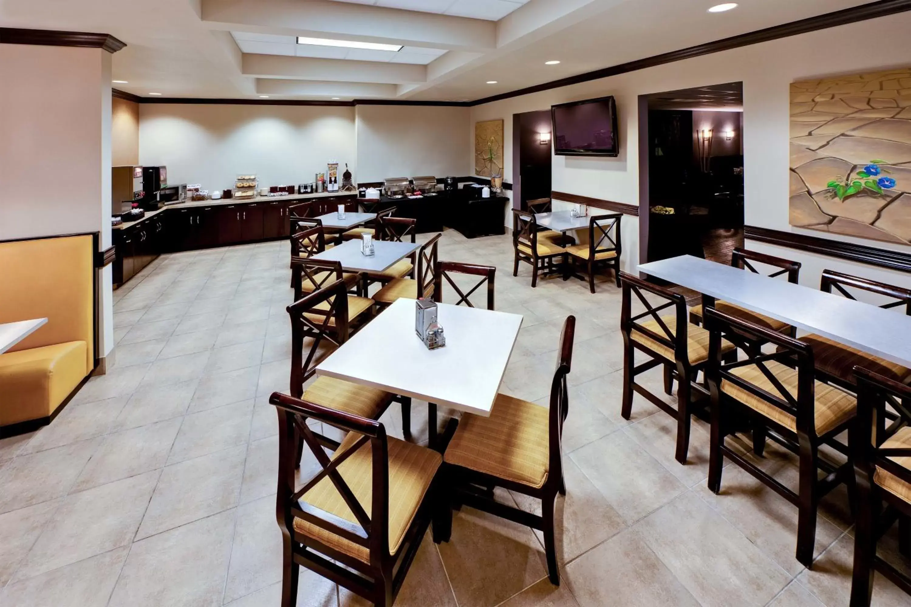 Continental breakfast, Restaurant/Places to Eat in Hawthorn Suites by Wyndham Lubbock
