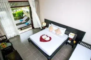 Bed in Romana Resort & Spa