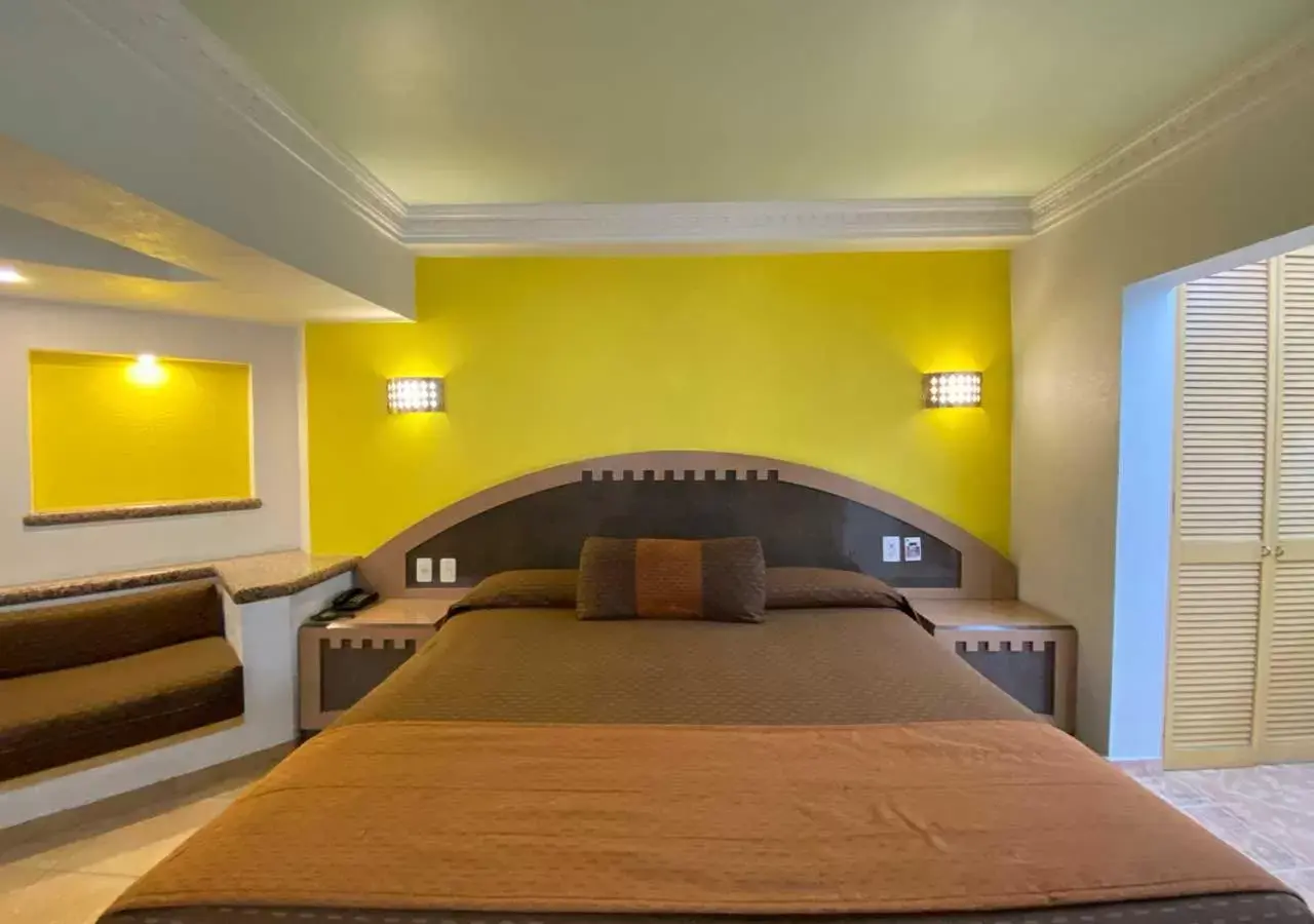 Bed in Hotel Villa de Madrid