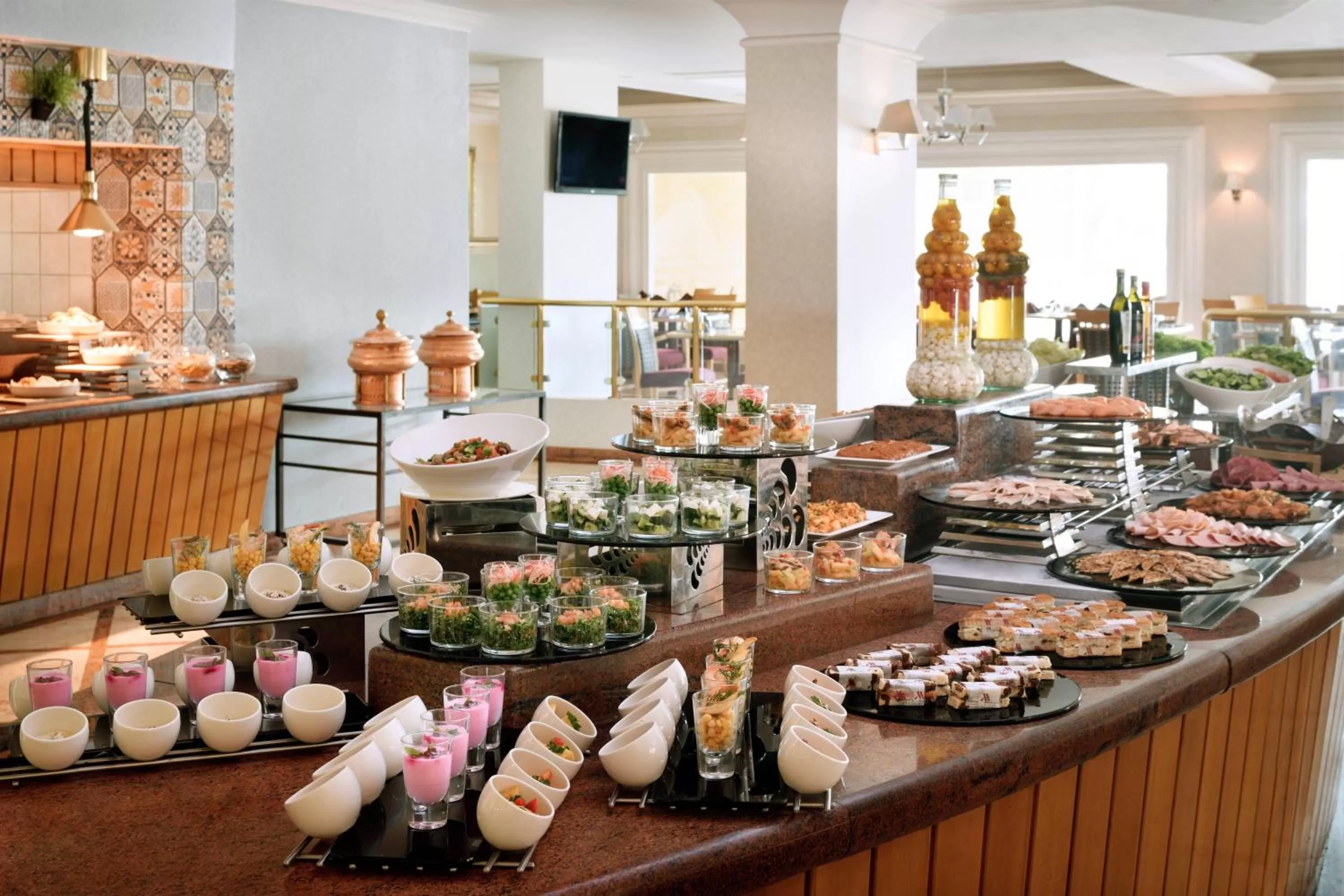 Restaurant/places to eat in Riyadh Marriott Hotel