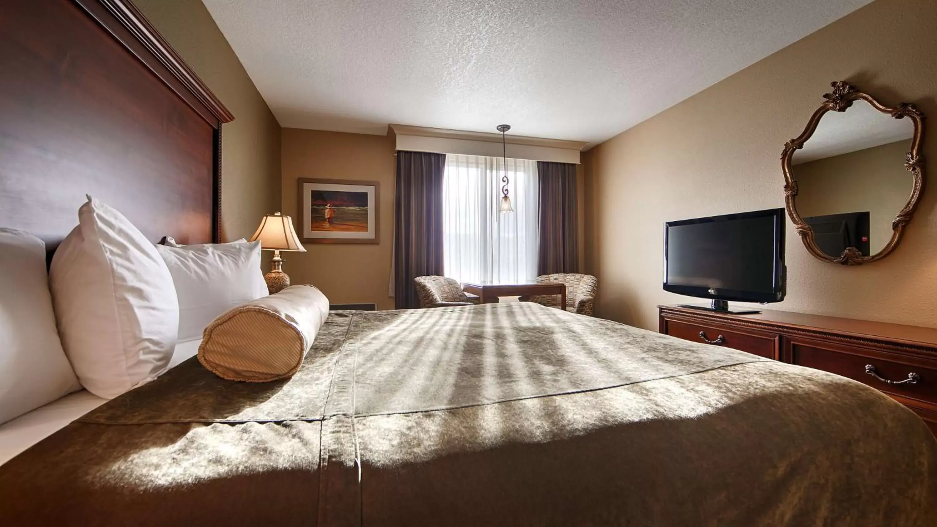 Photo of the whole room, Bed in Best Western Salbasgeon Inn & Suites