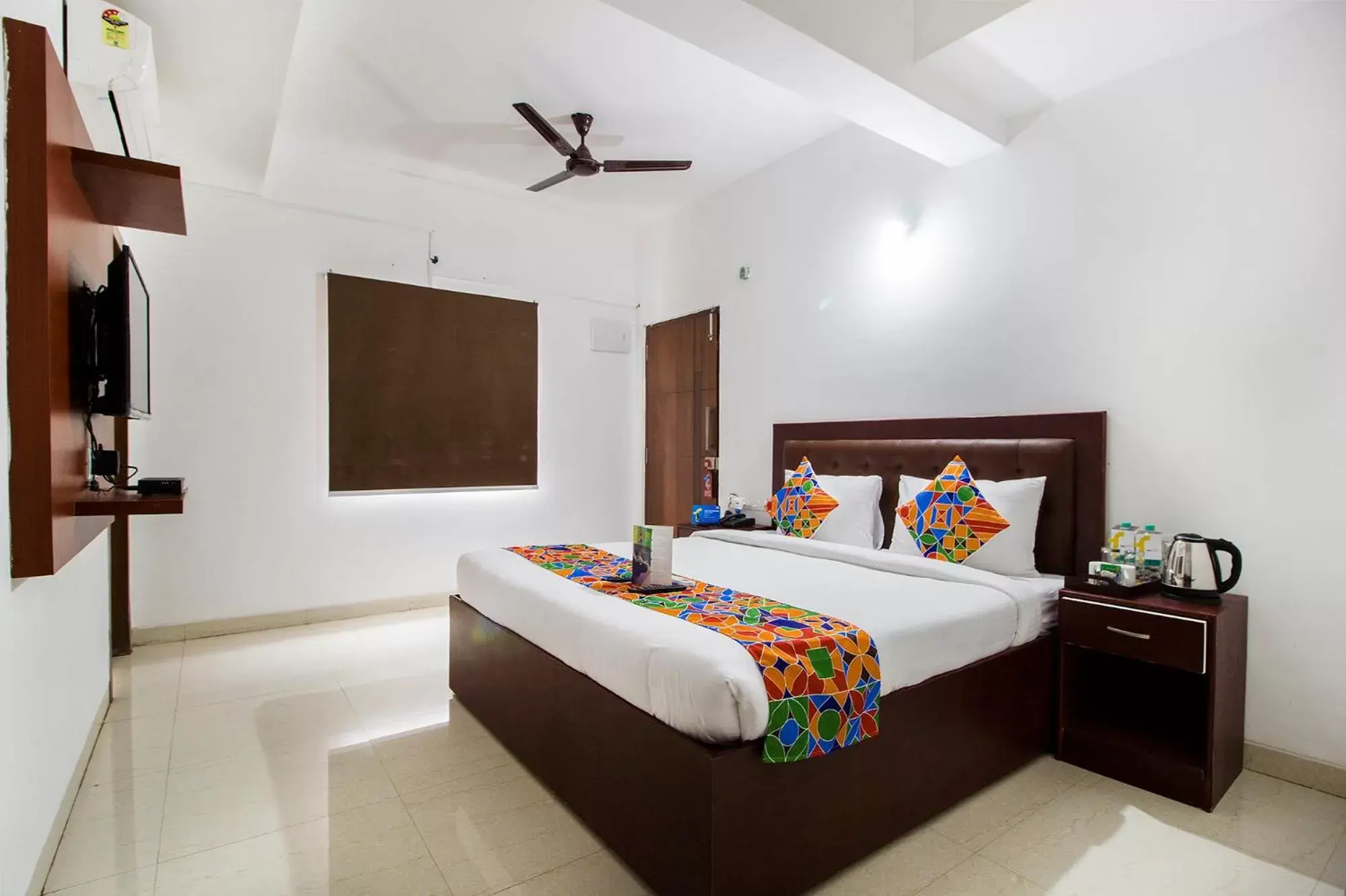 Bed in FabHotel Limestone Suites -750M from Yashoda Hospitals, Somajiguda Bed in FabHotel Limestone Suites -750M from Yashoda Hospitals, Somajiguda
