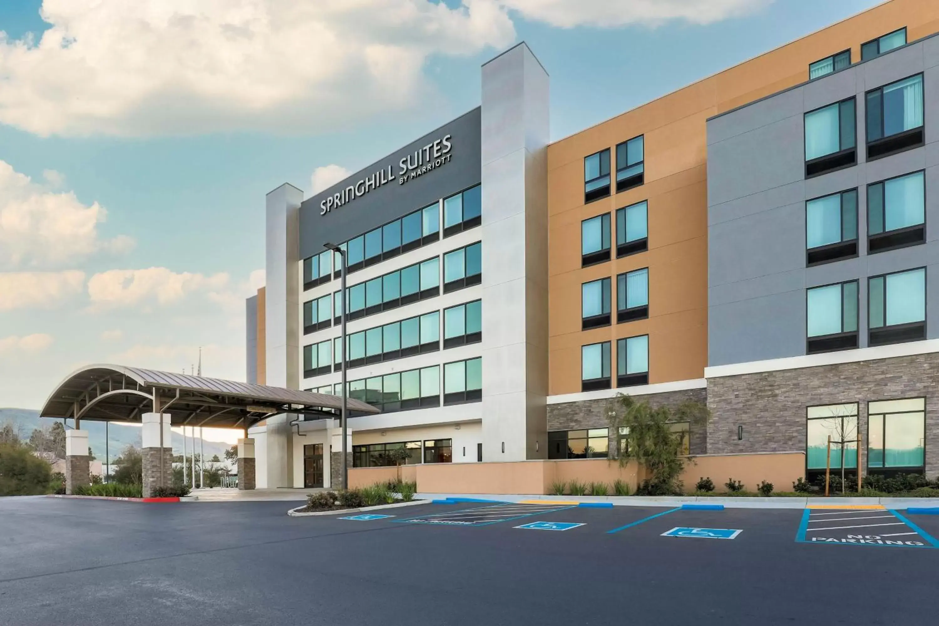 Property Building in SpringHill Suites by Marriott San Jose Fremont
