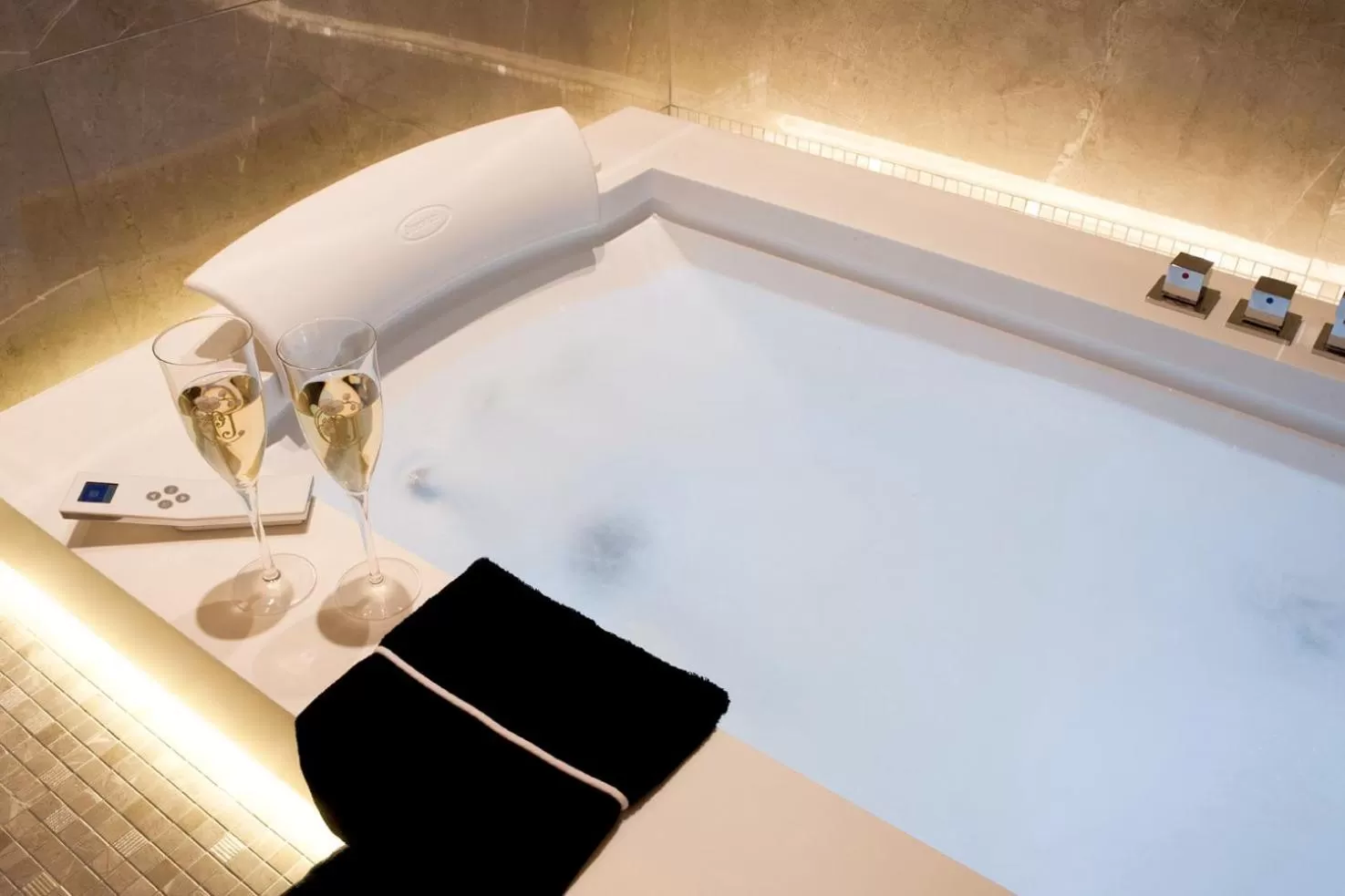 Spa and wellness centre/facilities in Cardilli Luxury Rooms