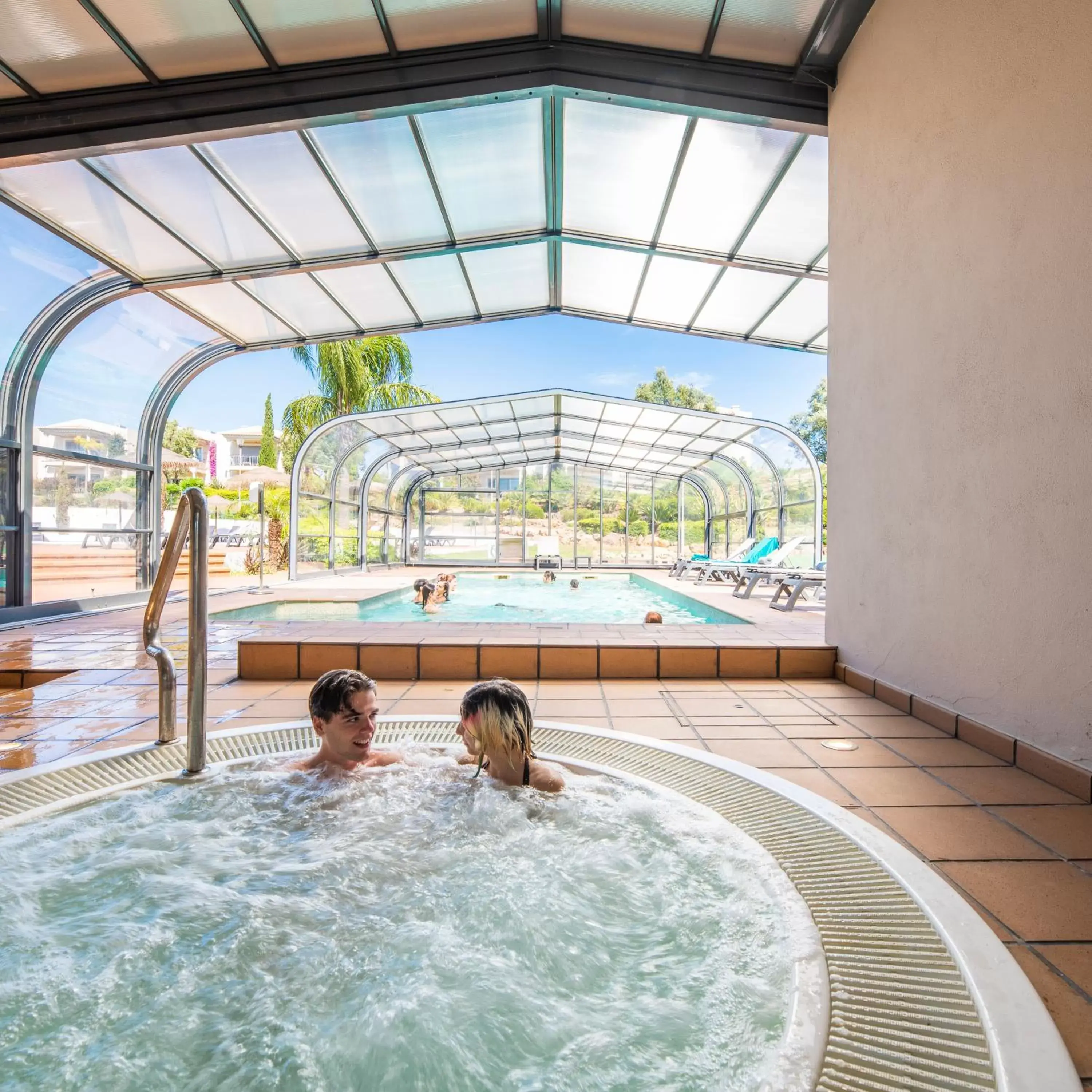 Hot Tub, Swimming Pool in Vale da Lapa Village Resort