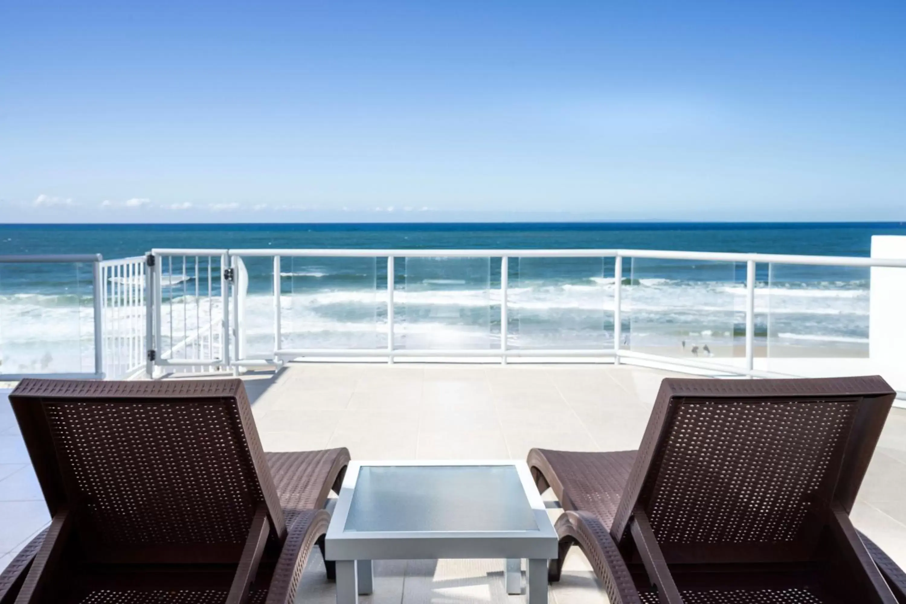 Balcony/Terrace in Rolling Surf Resort