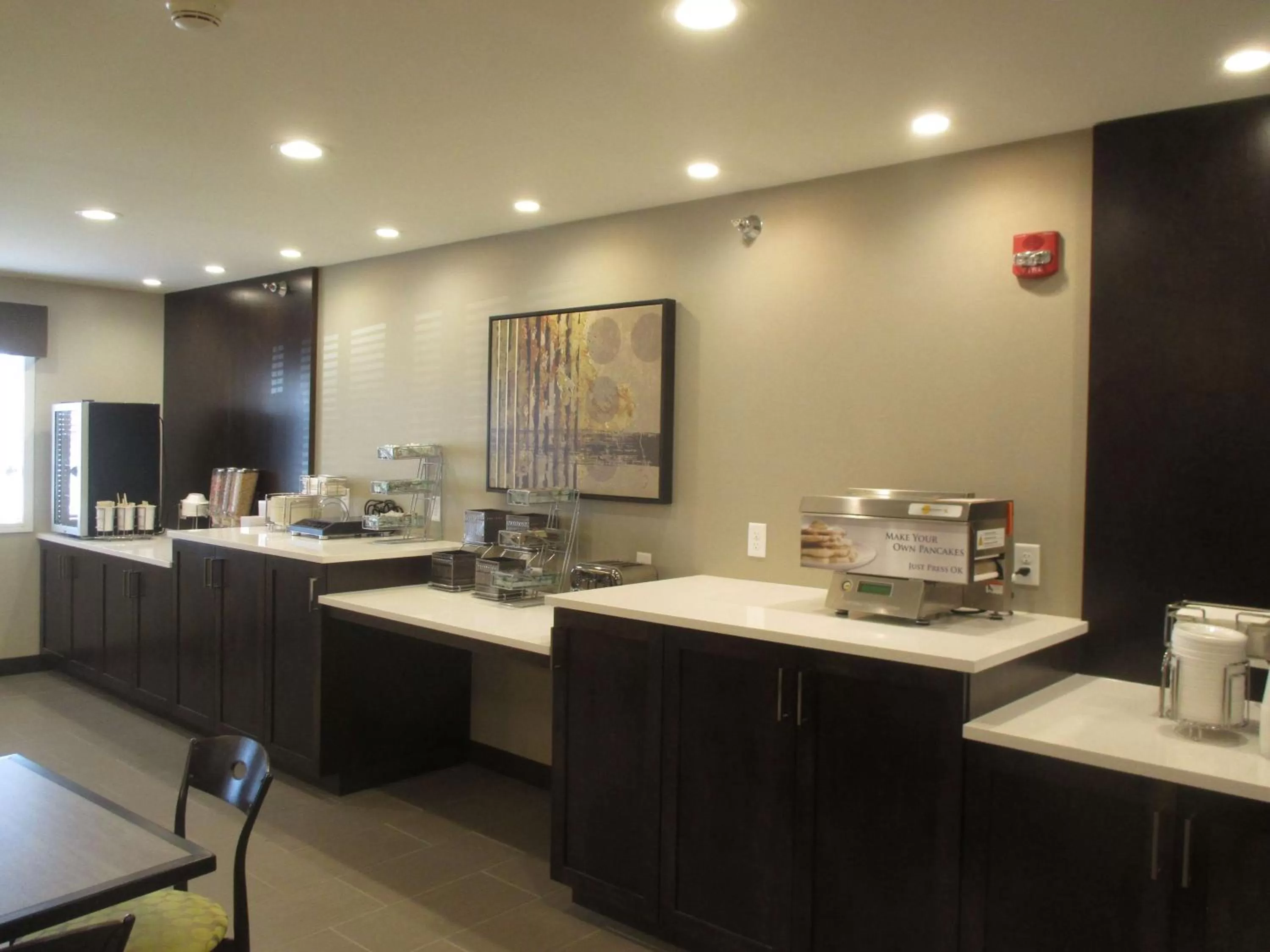 Dining area in Best Western Harvest Inn & Suites