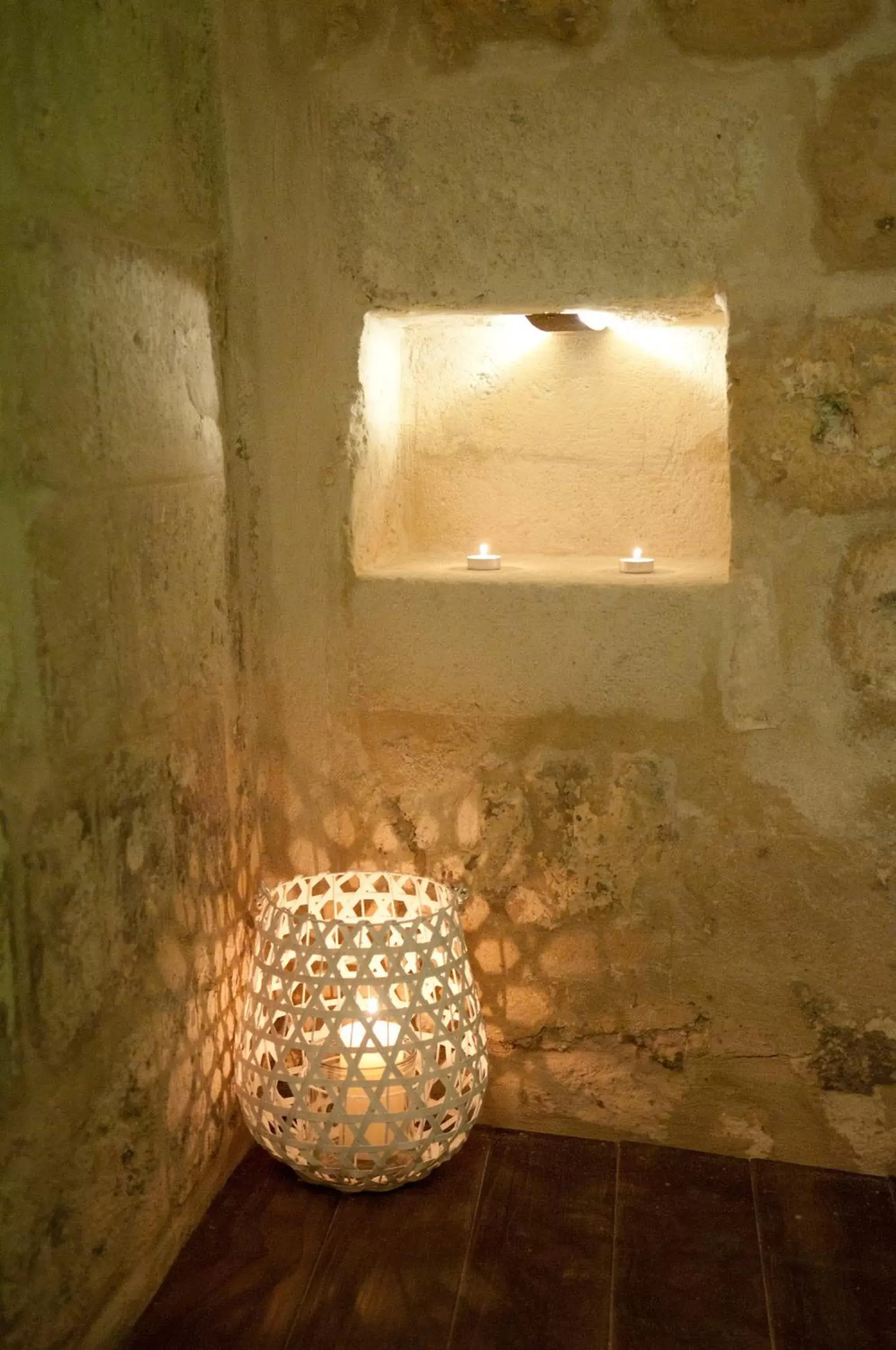 Decorative detail, Bathroom in Mata Suite