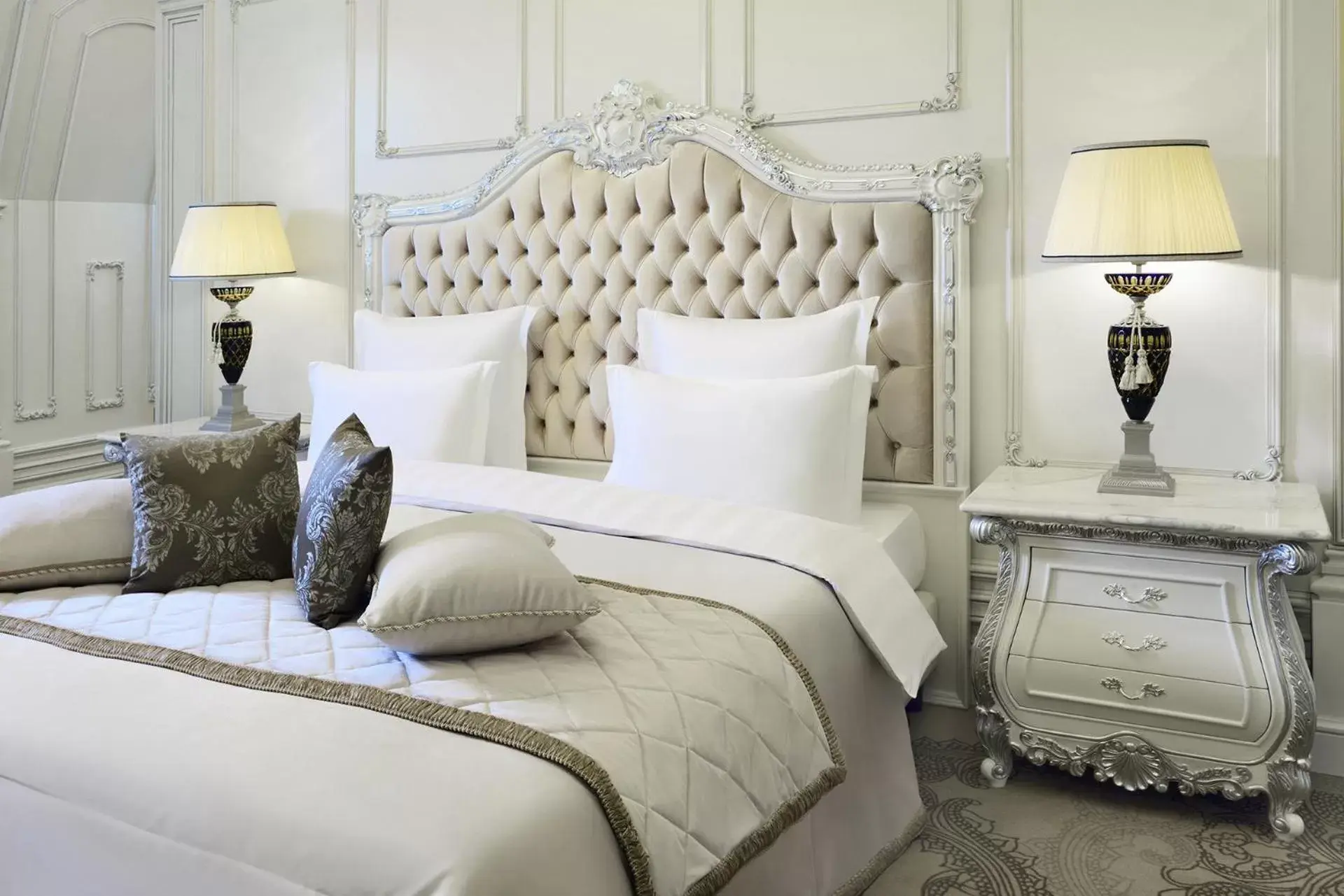 Bed in Ambassadori Tbilisi Hotel Bed in Ambassadori Tbilisi Hotel