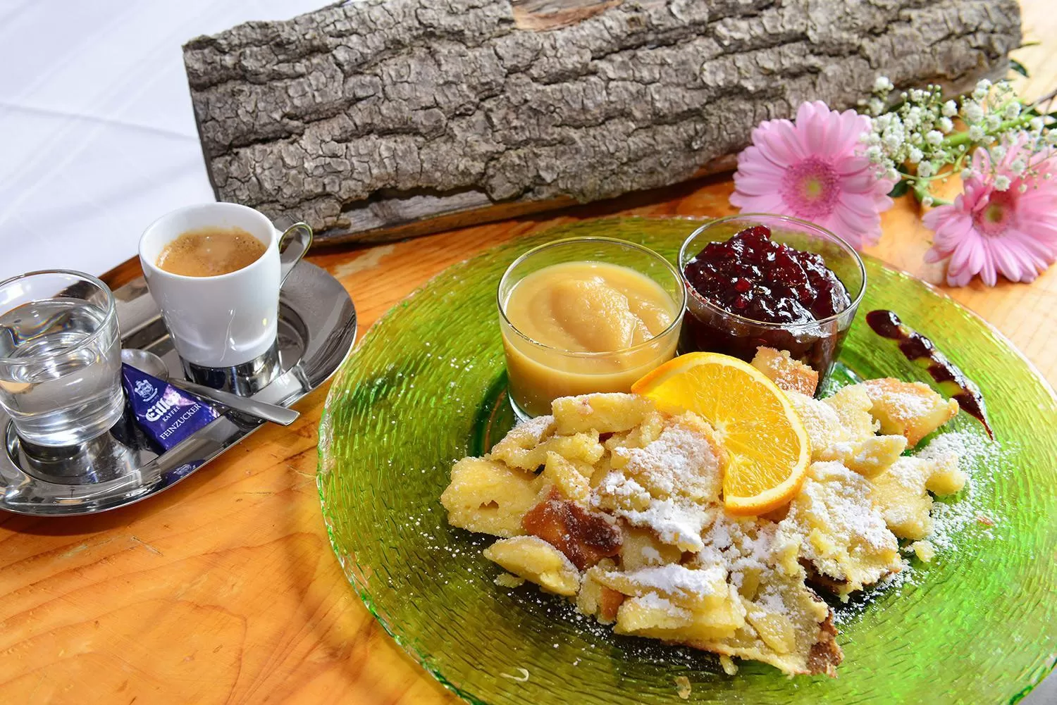 Food and drinks in Familienhotel Löwen