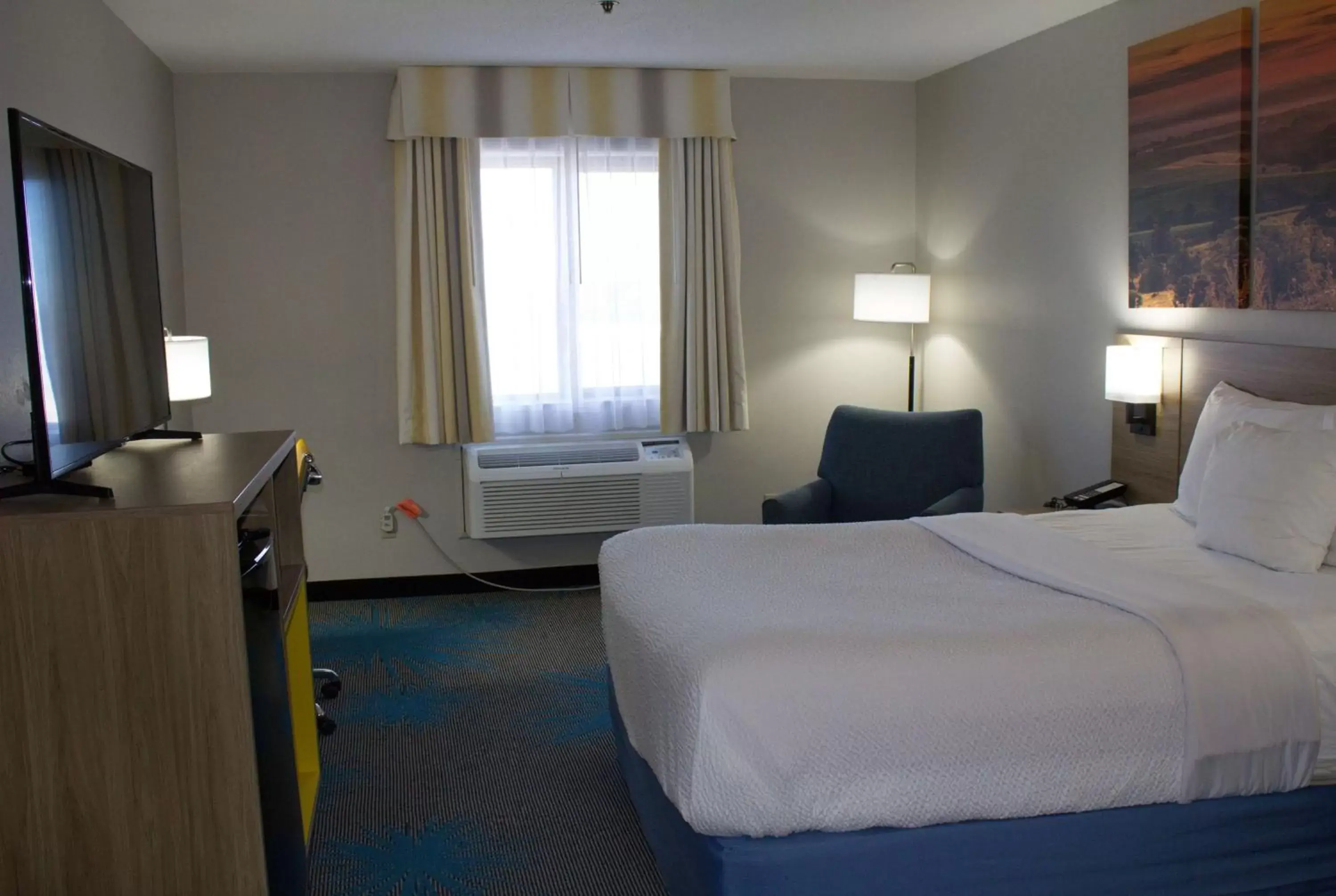 Photo of the whole room in Days Inn by Wyndham Colby