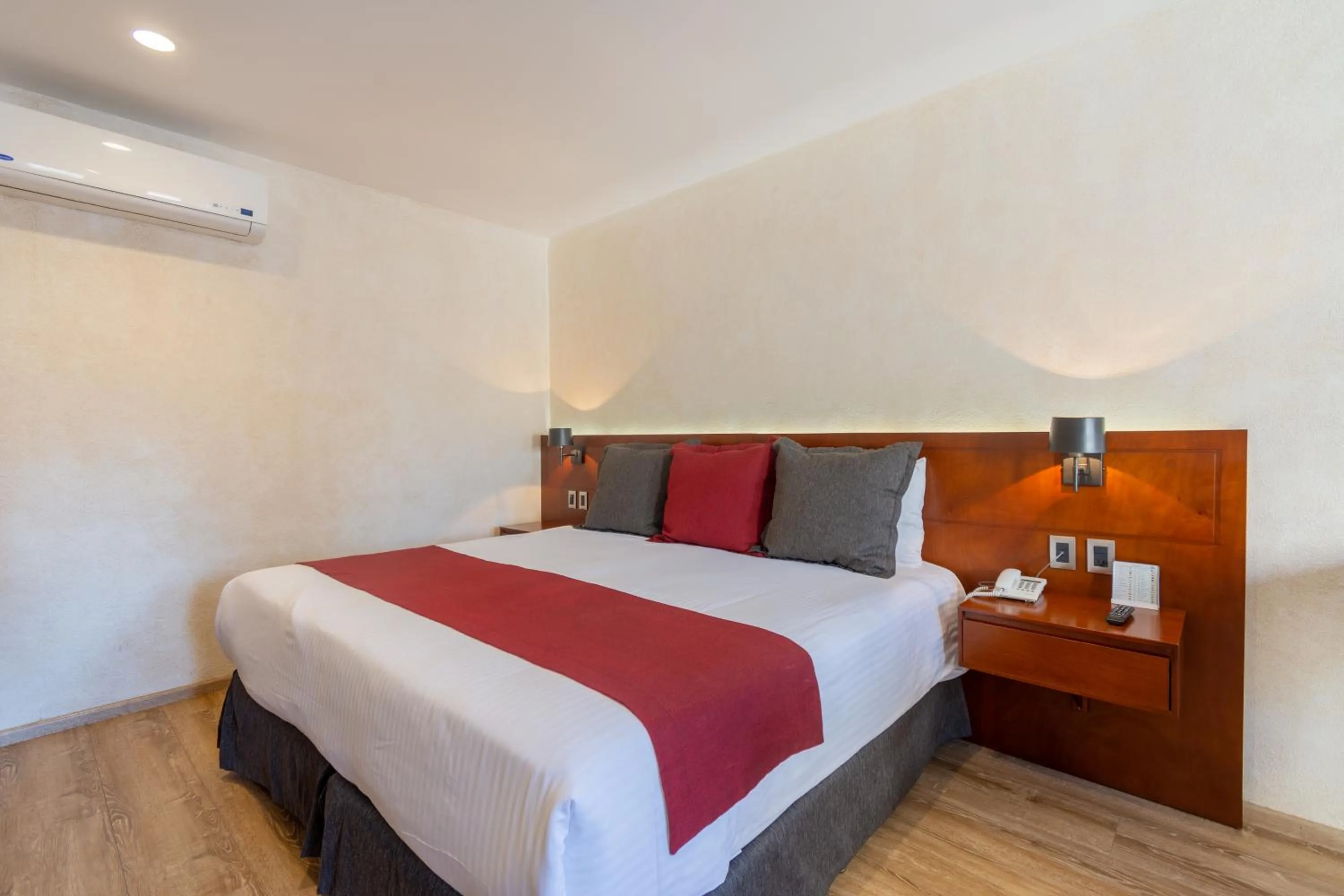 Bedroom, Bed in Hotel Madero