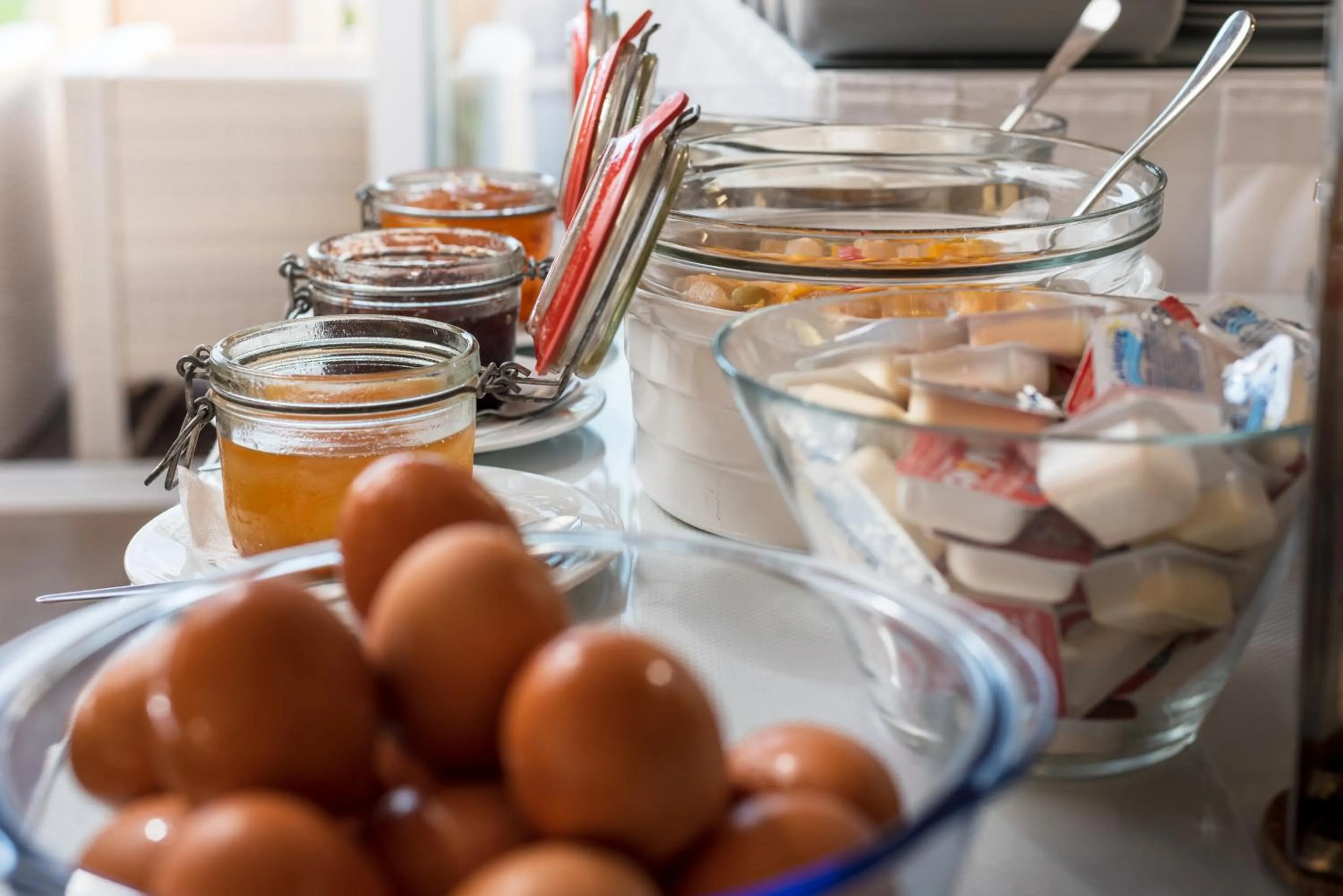 Buffet breakfast in Sunday Hotel