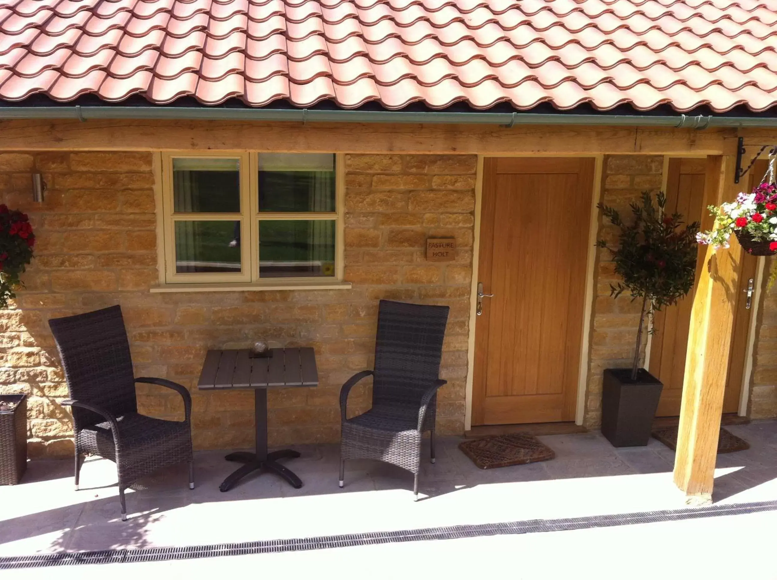 Patio in The Cholmeley Arms