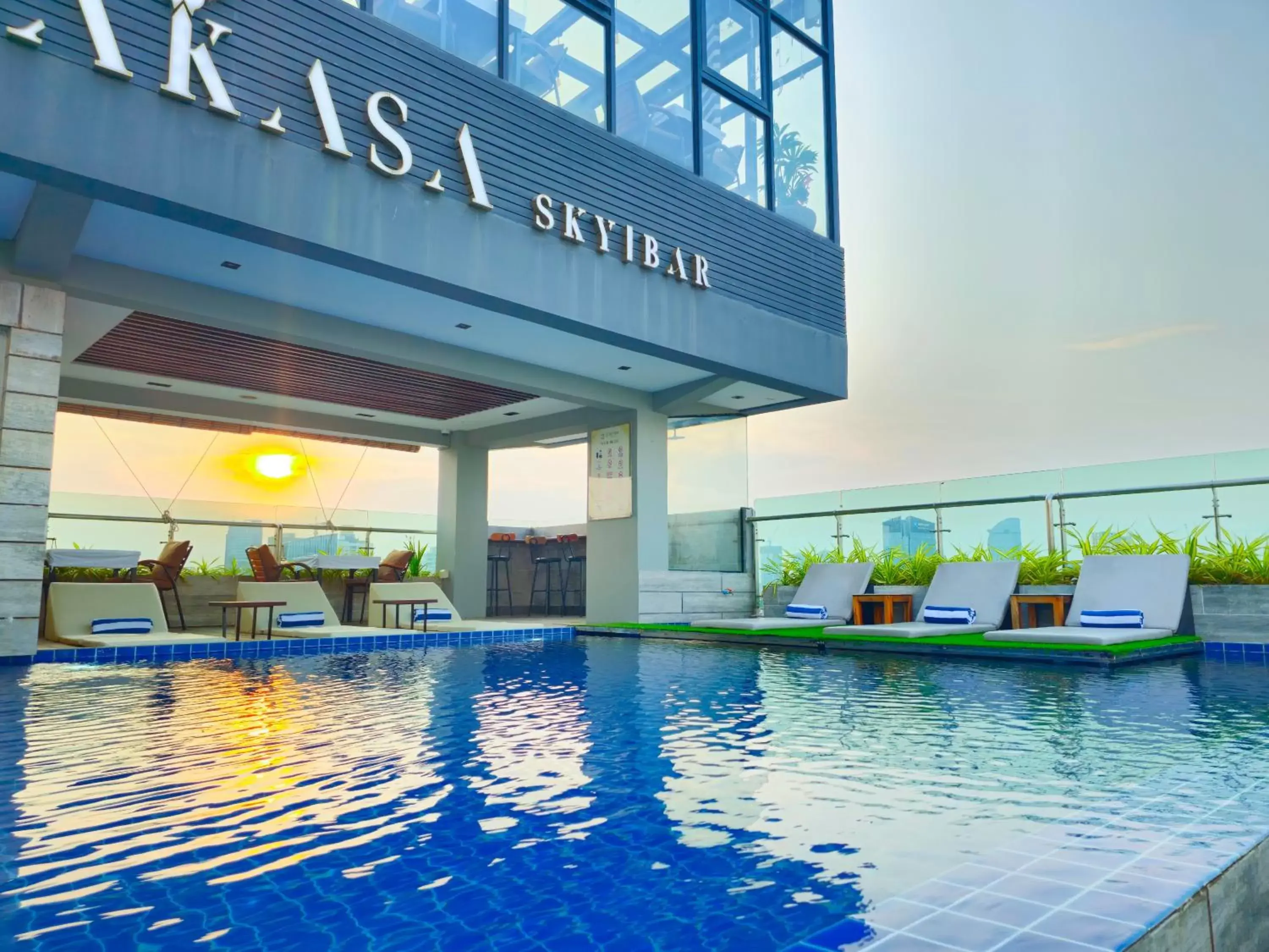 Swimming Pool in Le Botum Hotel