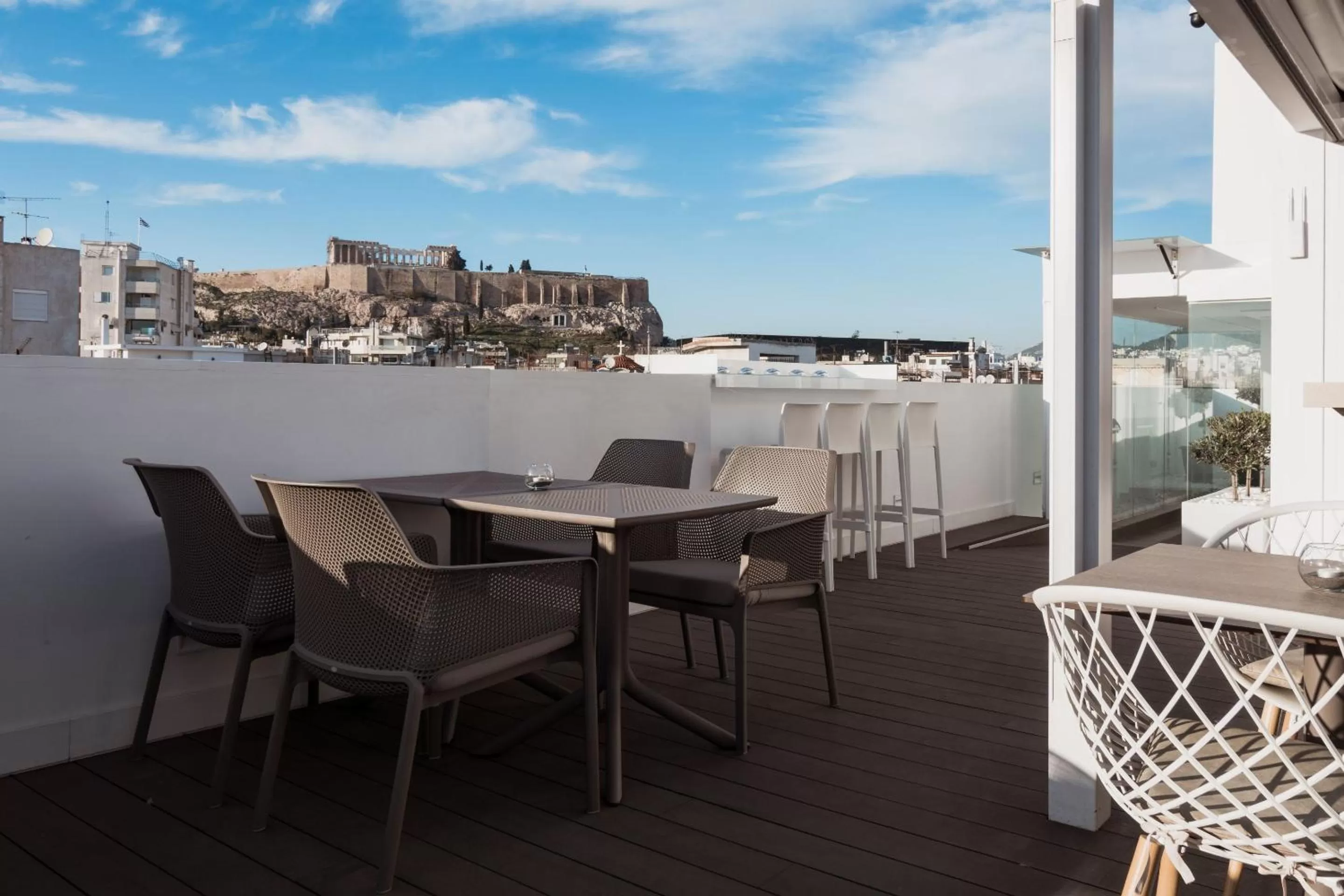 Day in Acropolis Select