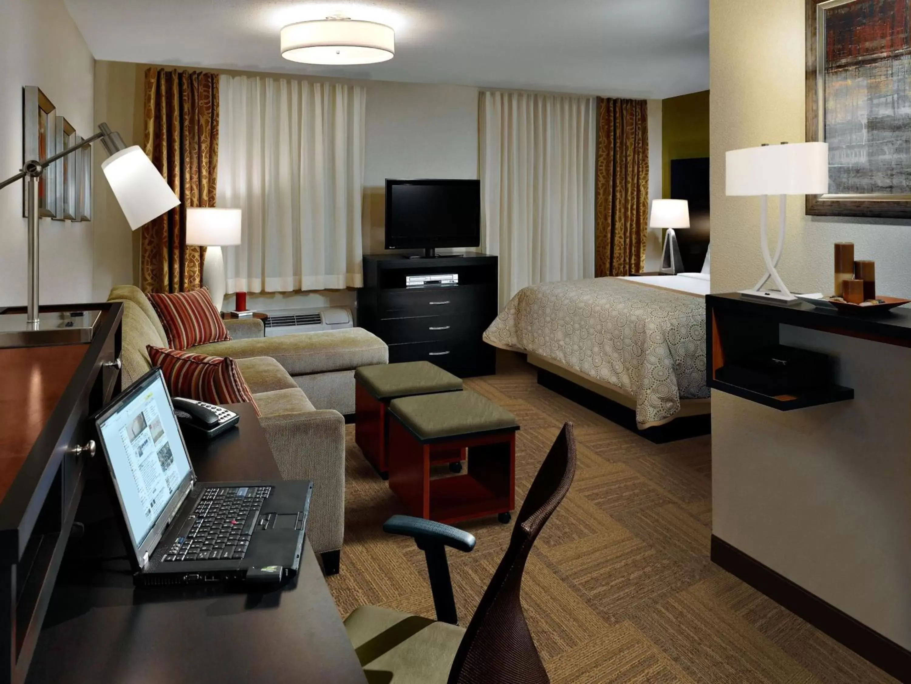 Photo of the whole room, TV/Entertainment Center in Staybridge Suites - Pittsburgh-Cranberry Township, an IHG Hotel