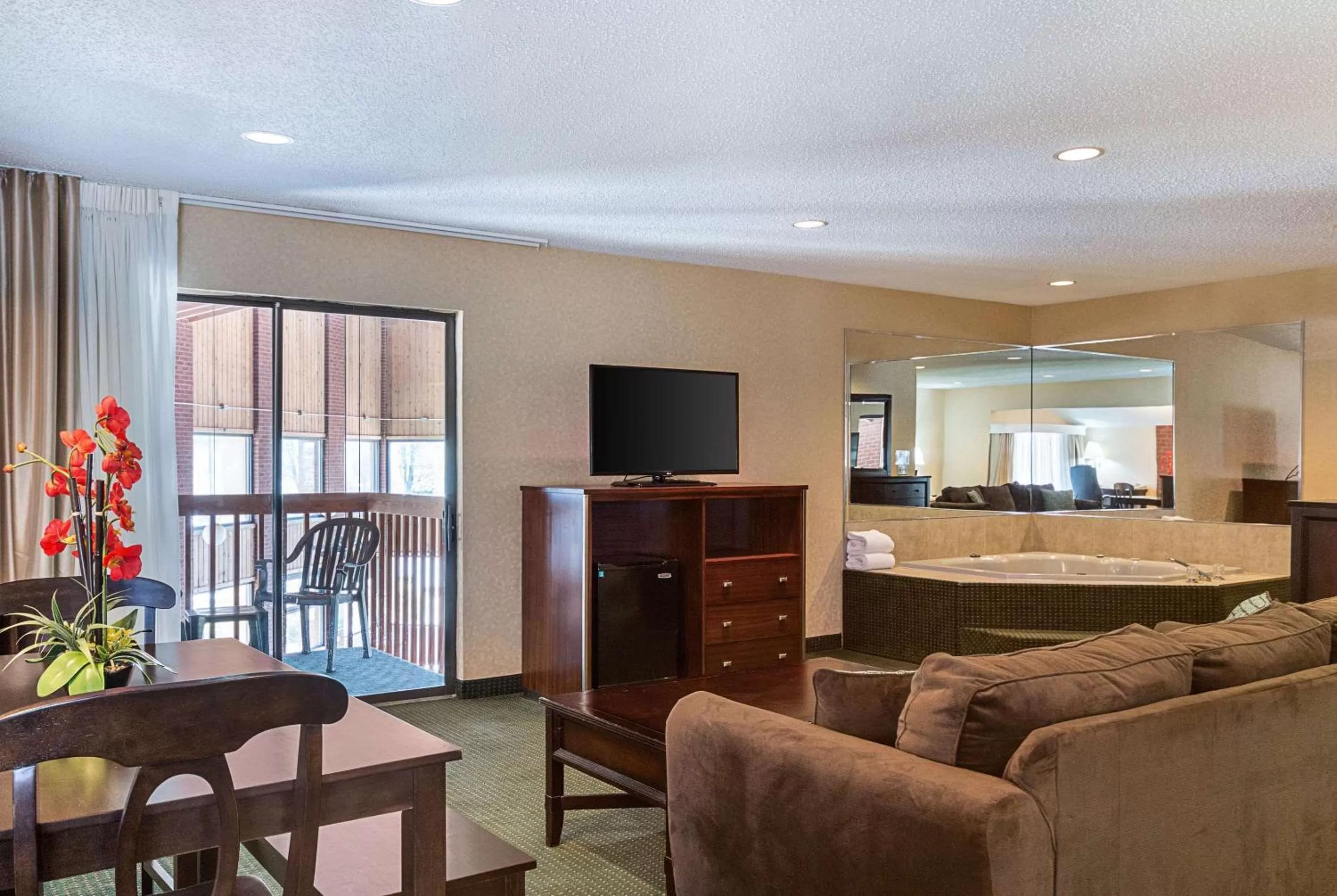 Bedroom in Quality Inn Parkersburg North-Vienna