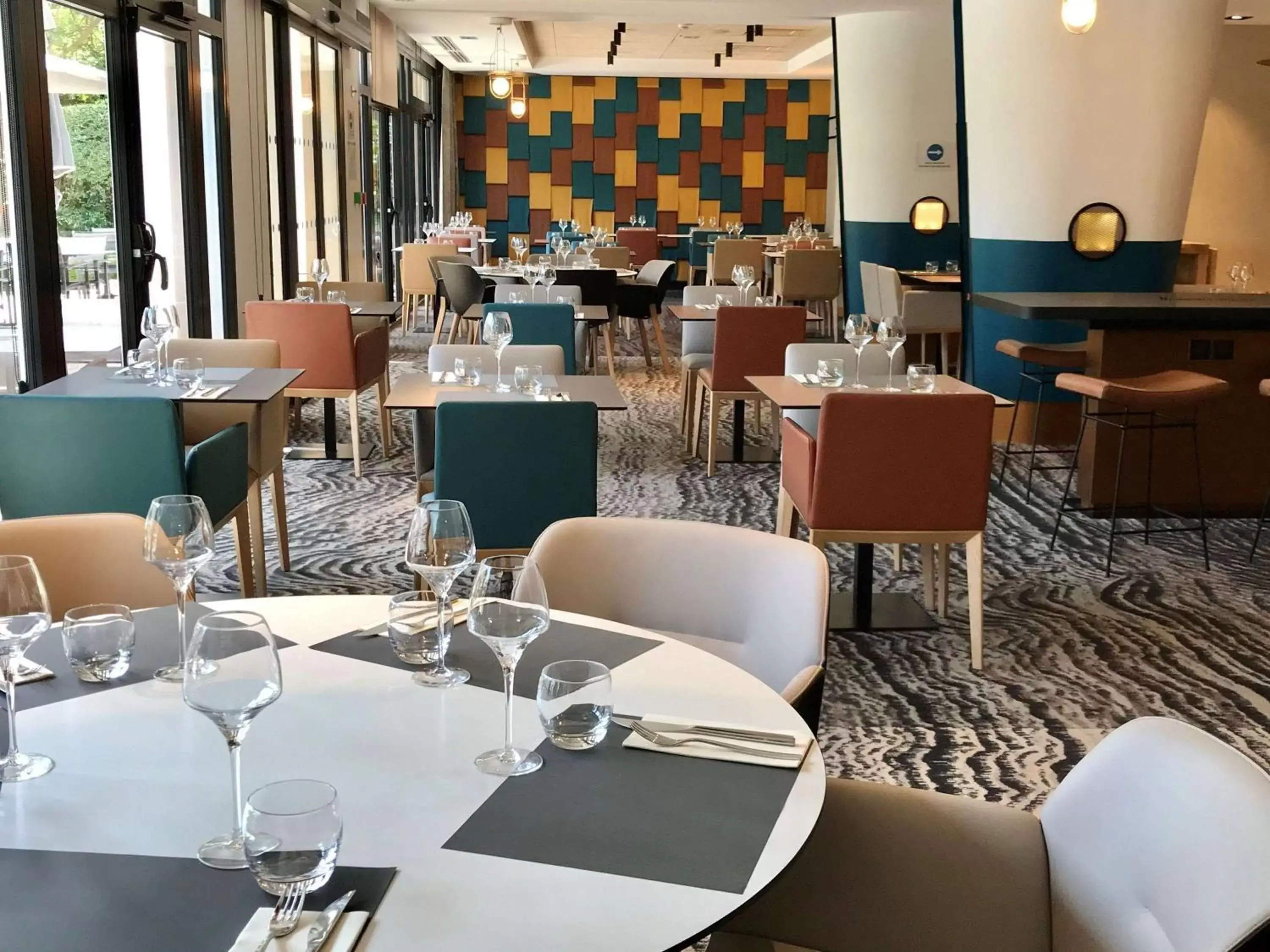 Restaurant/Places to Eat in Novotel Beaune