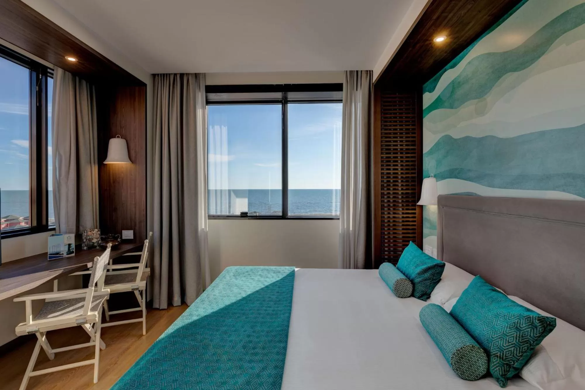 Bed in Fly Decó Hotel