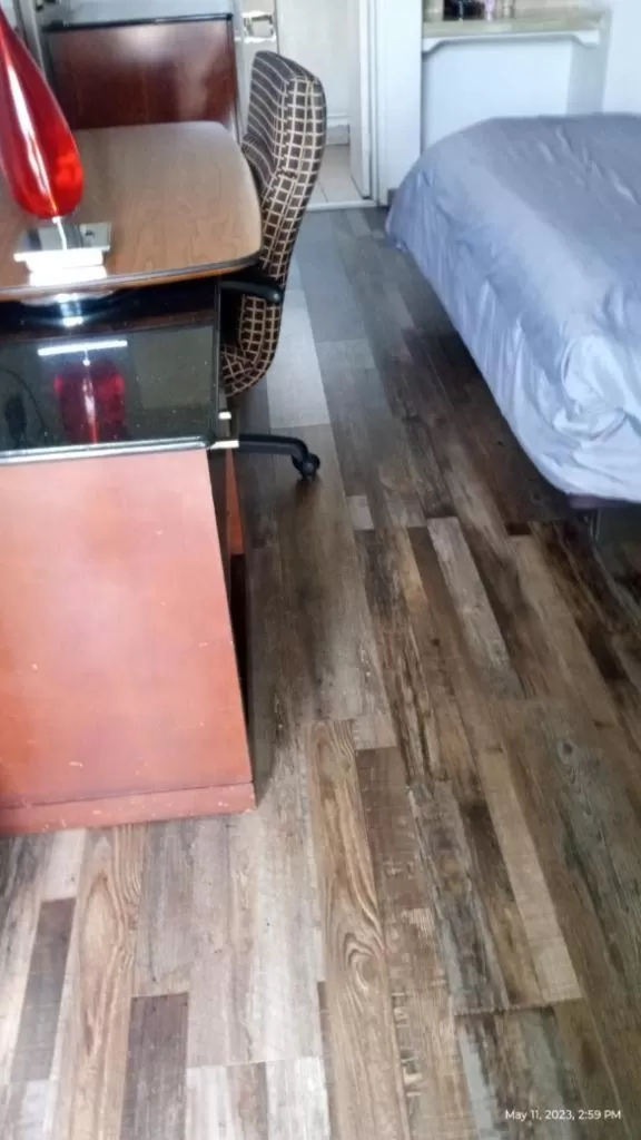 Bed in Travelers Beach Inn