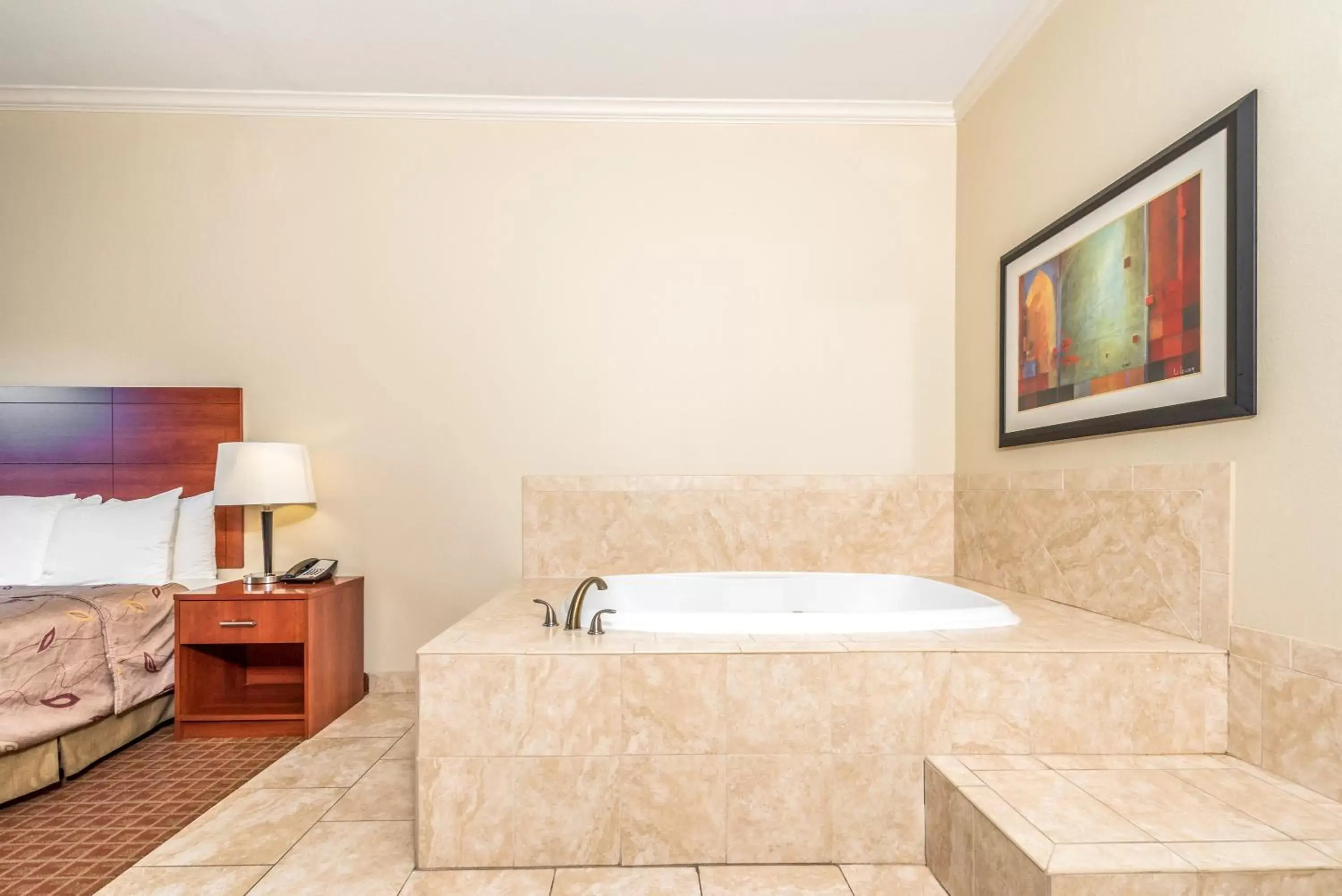 King Suite with Jetted Tub - Non-Smoking in Ramada by Wyndham College Station