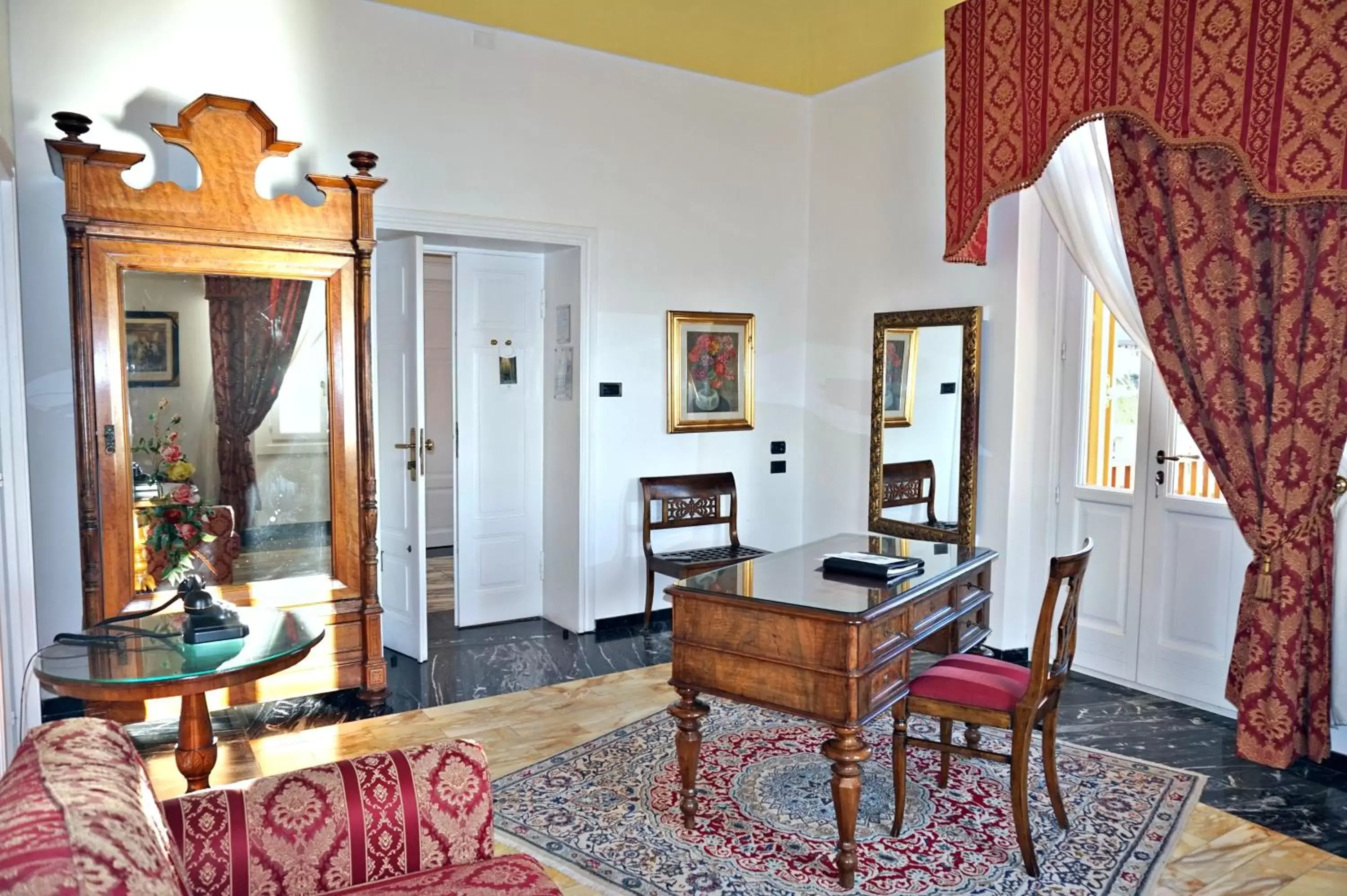 Suite with Sea View and Balcony in Villa Las Tronas Hotel & SPA Suite with Sea View and Balcony in Villa Las Tronas Hotel & SPA