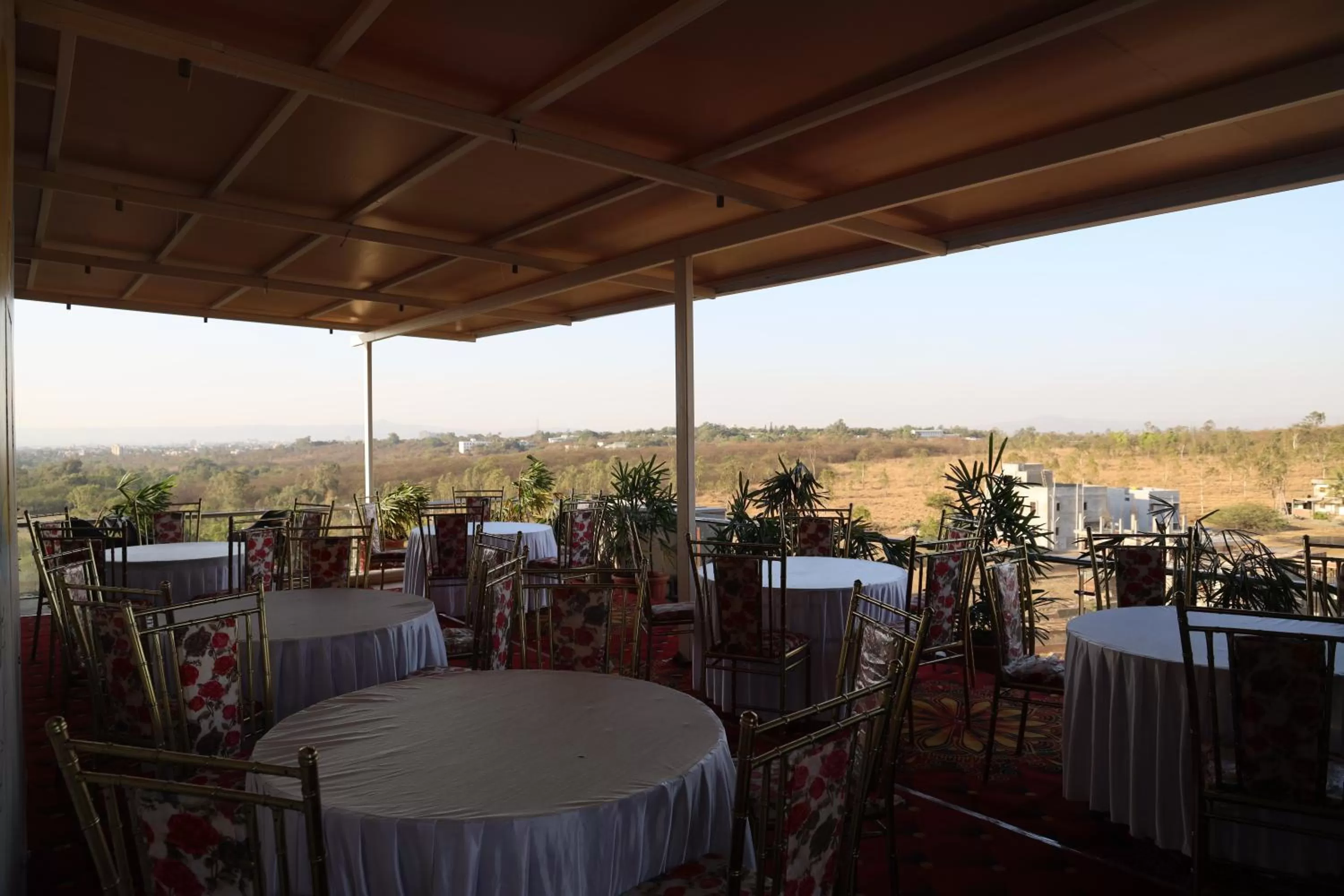 Restaurant/Places to Eat in Blisss Hotel Kolhapur