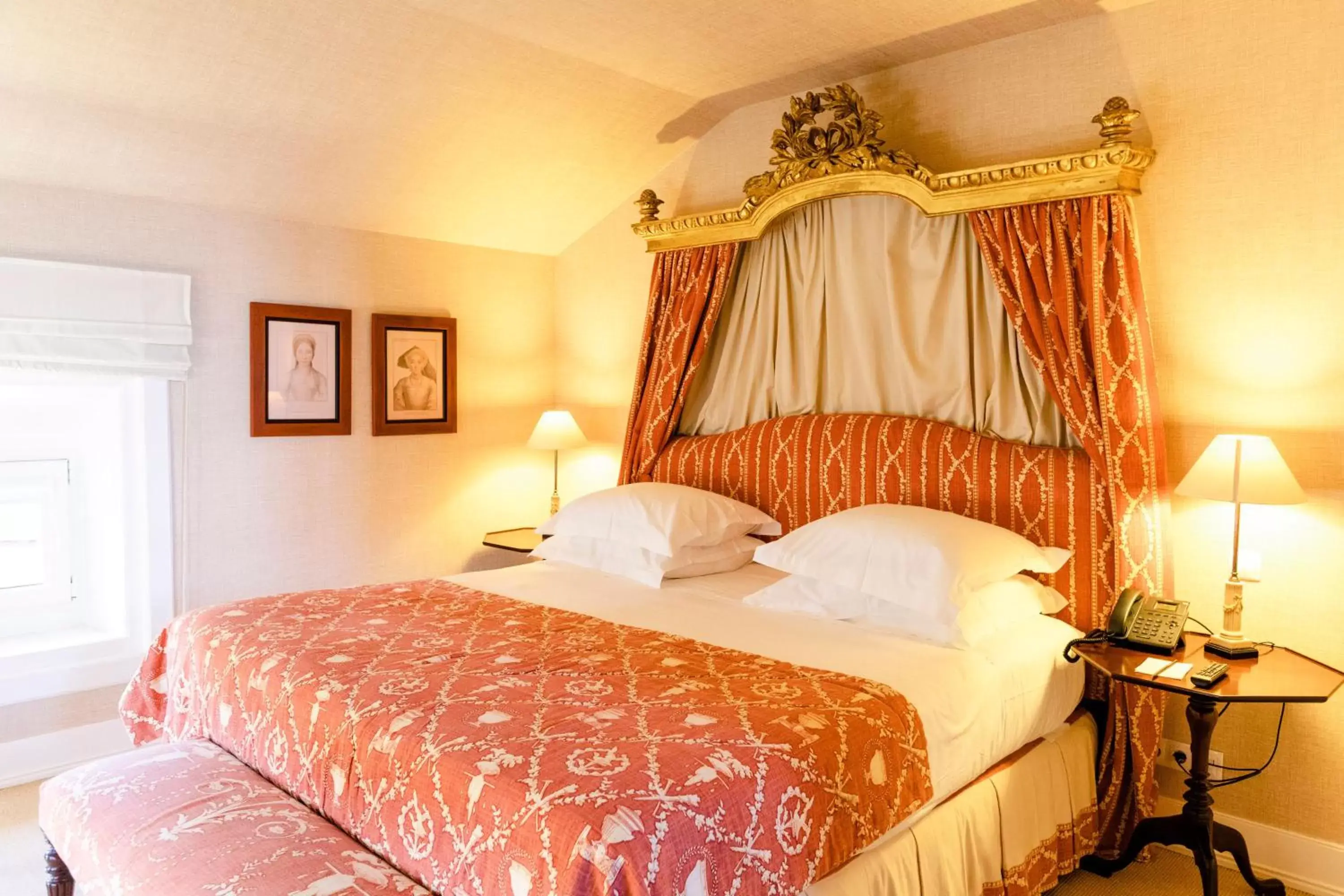 Bedroom, Bed in The Albatroz Hotel